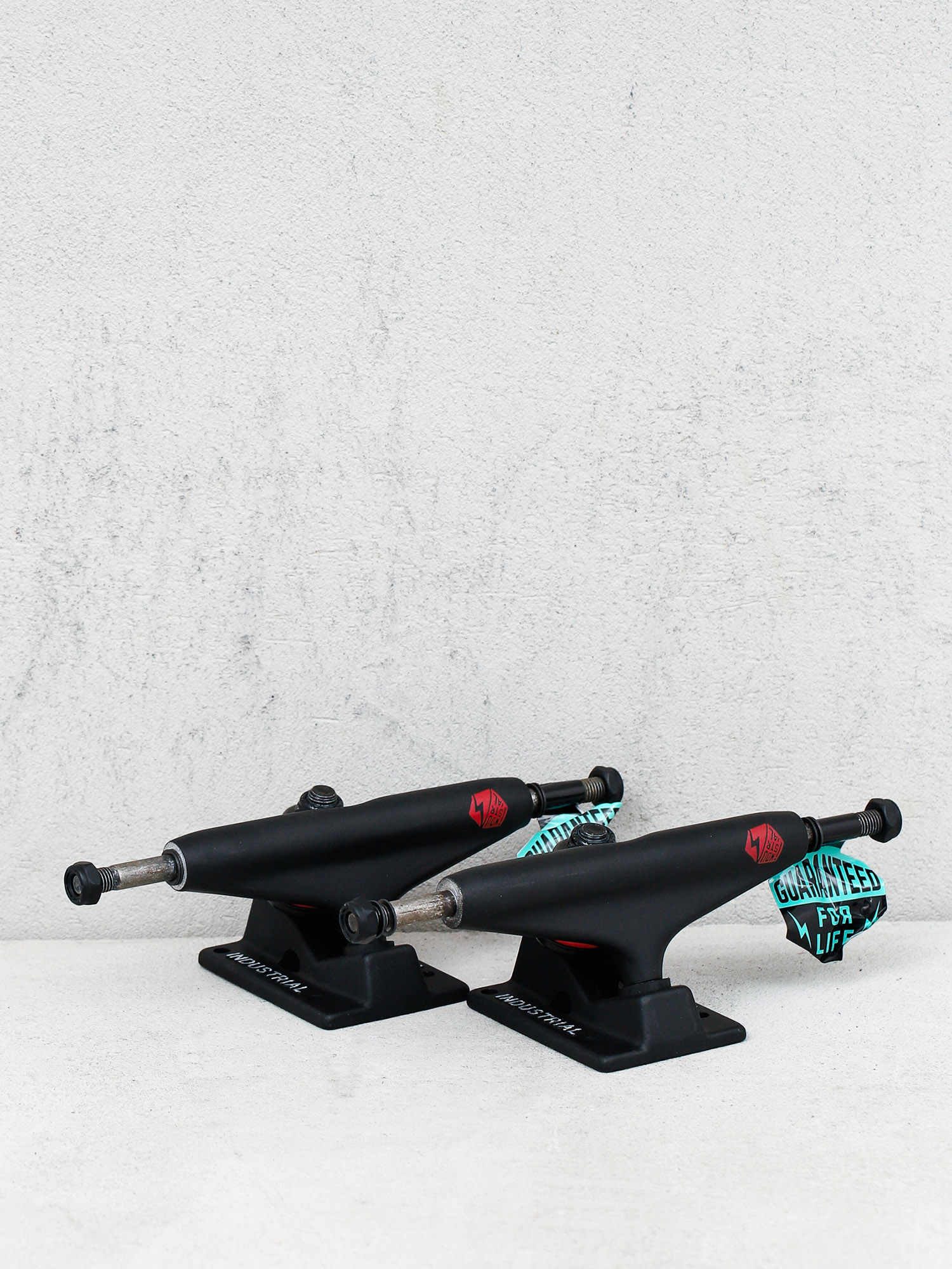 Traki Industrial 4 Truck (black/black red)