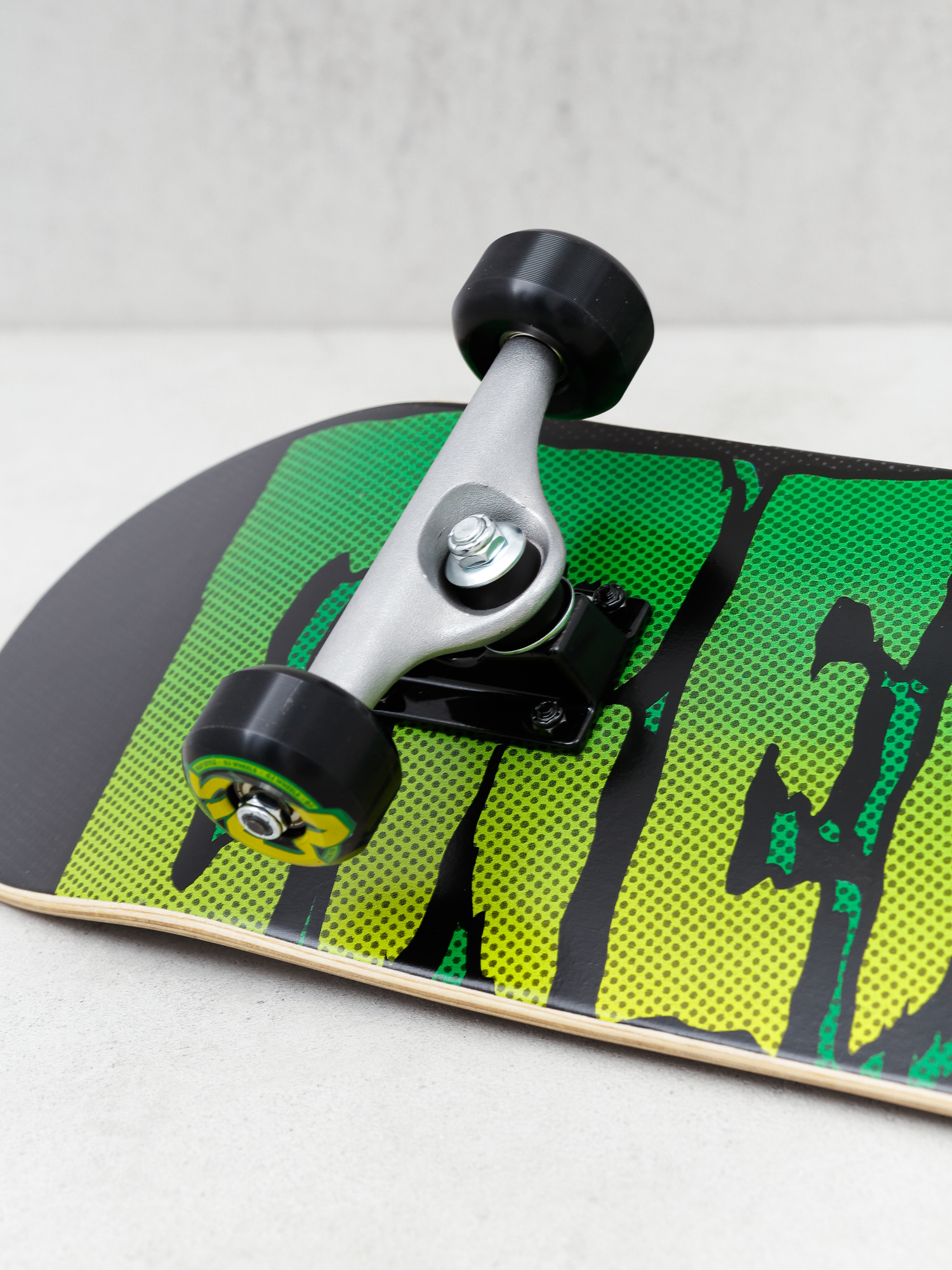 Deskorolka Creature Logo Tone (black/green/yellow)