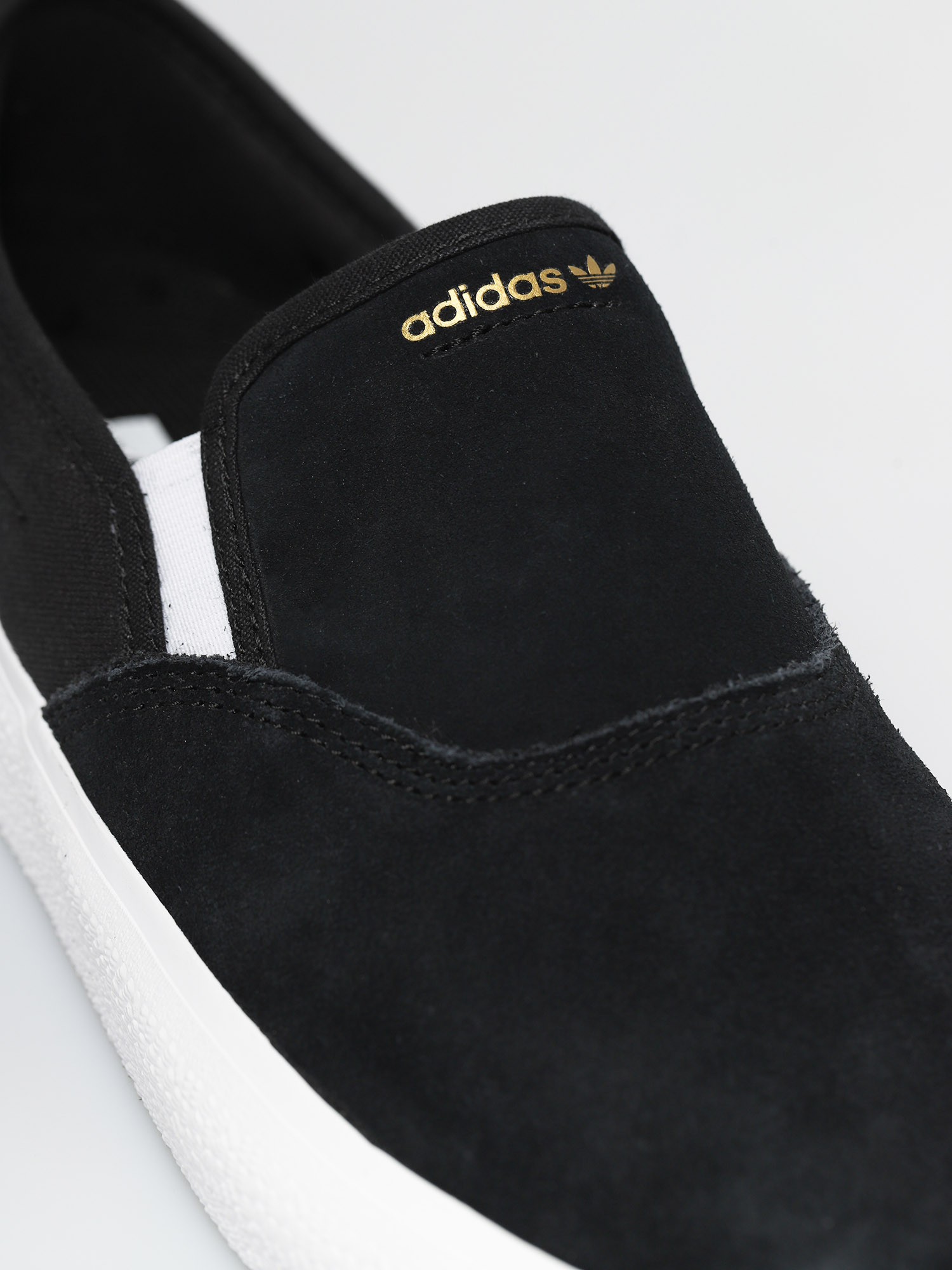 Buty adidas 3Mc Slip (cblack/ftwwht/goldmt)