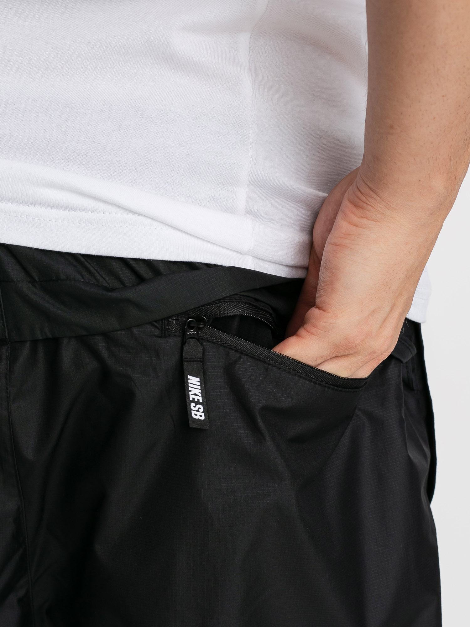 Spodnie Nike SB Hbr Track Pant (black/off noir/vast grey)