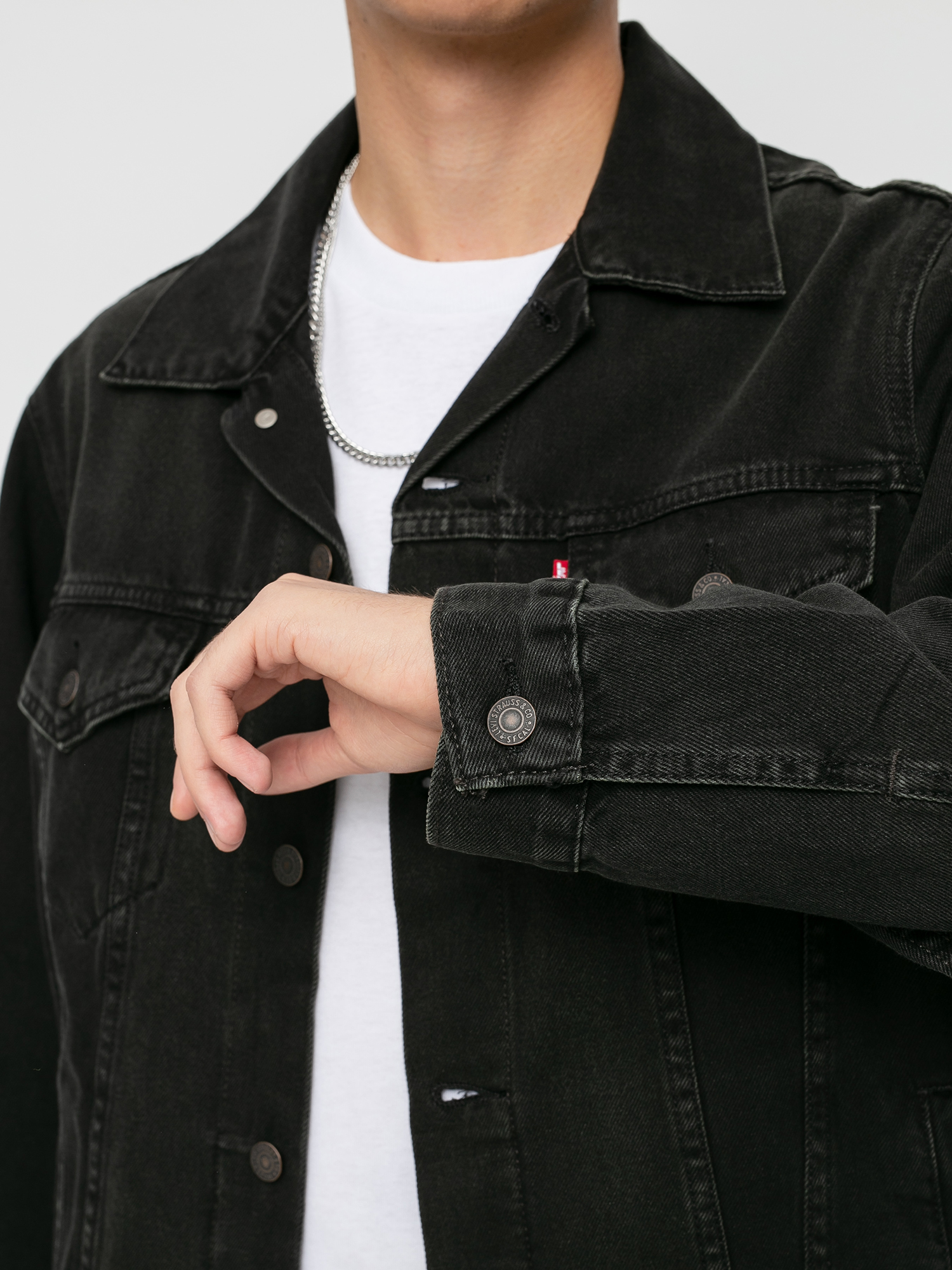 Kurtka Levi's® Vintage Fit Trucker (black trucker)