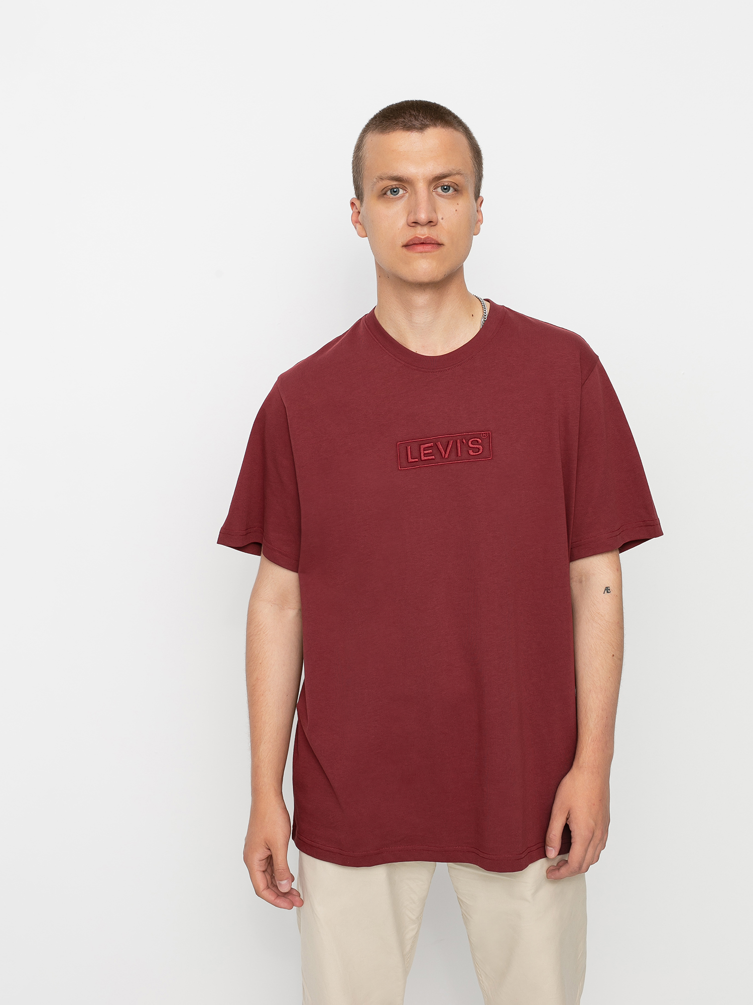 T-shirt Levi's® Relaxed Fit (bt tonal emb reflective port)