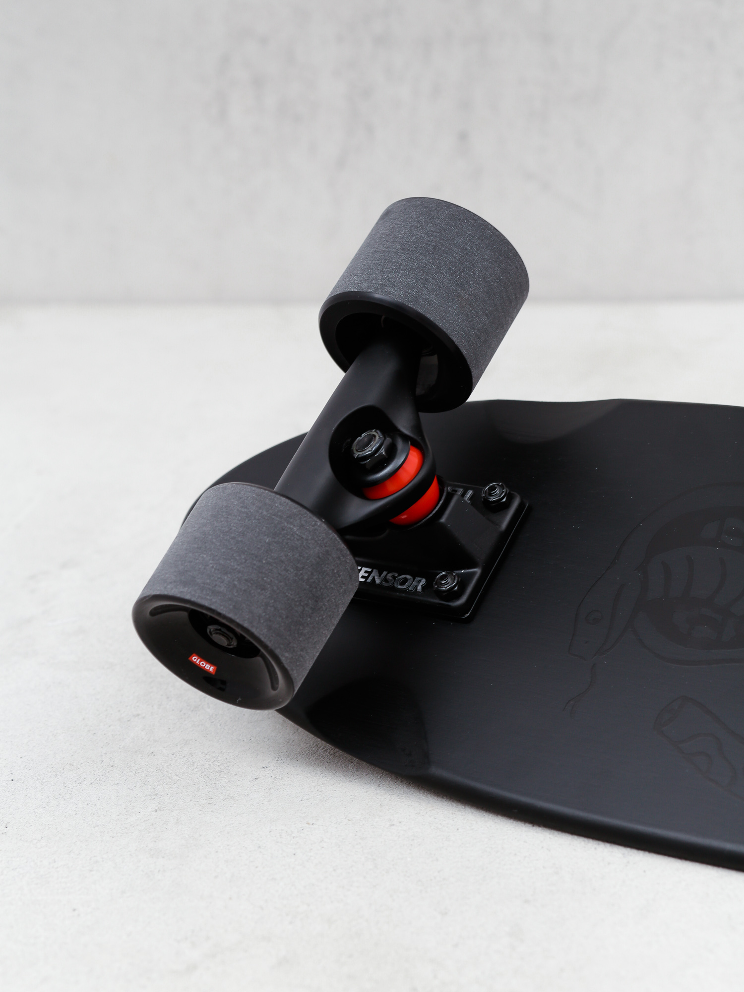 Deskorolka cruiser Globe Blazer (black the f out)