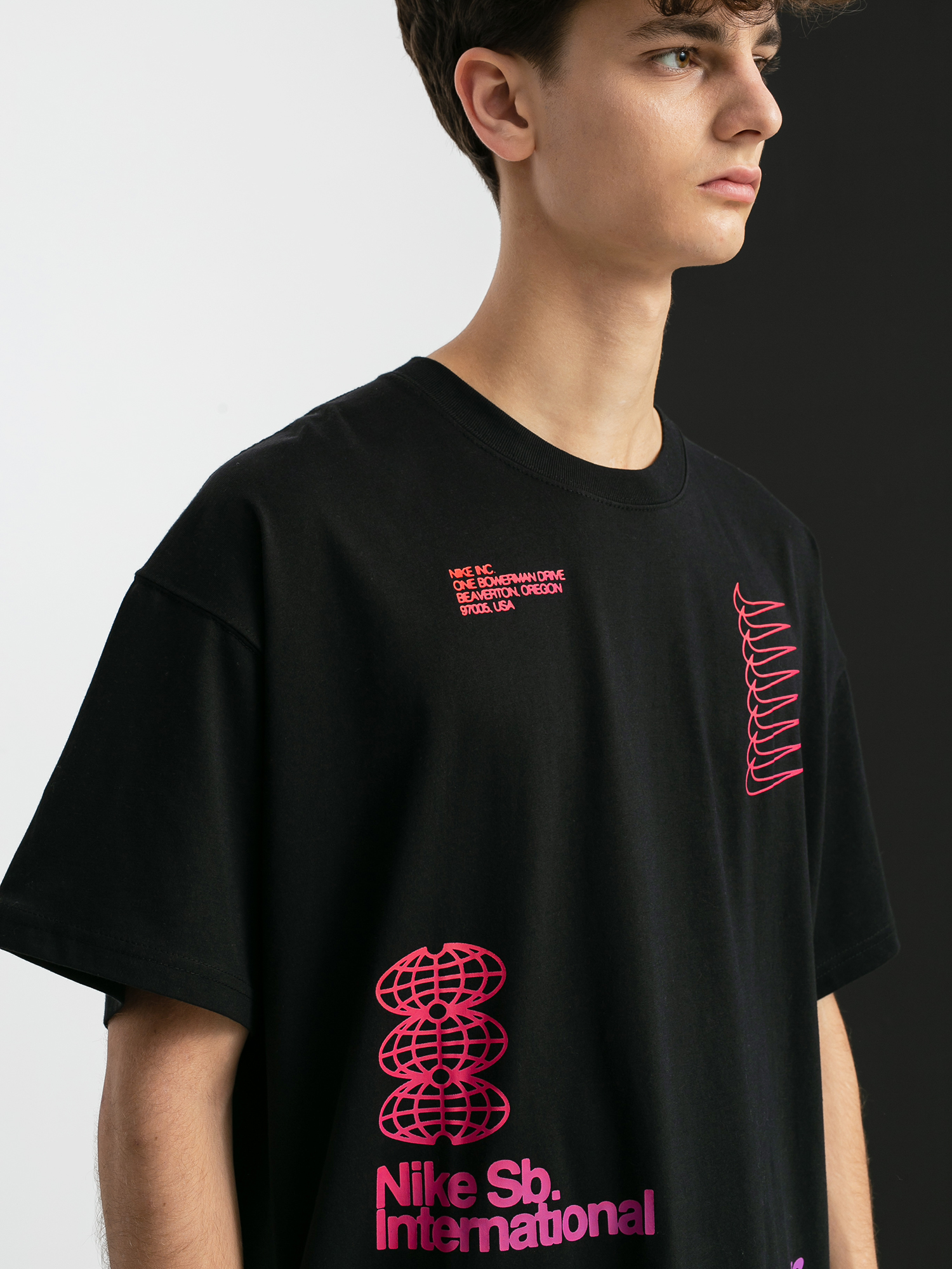 T-shirt Nike SB International (black)