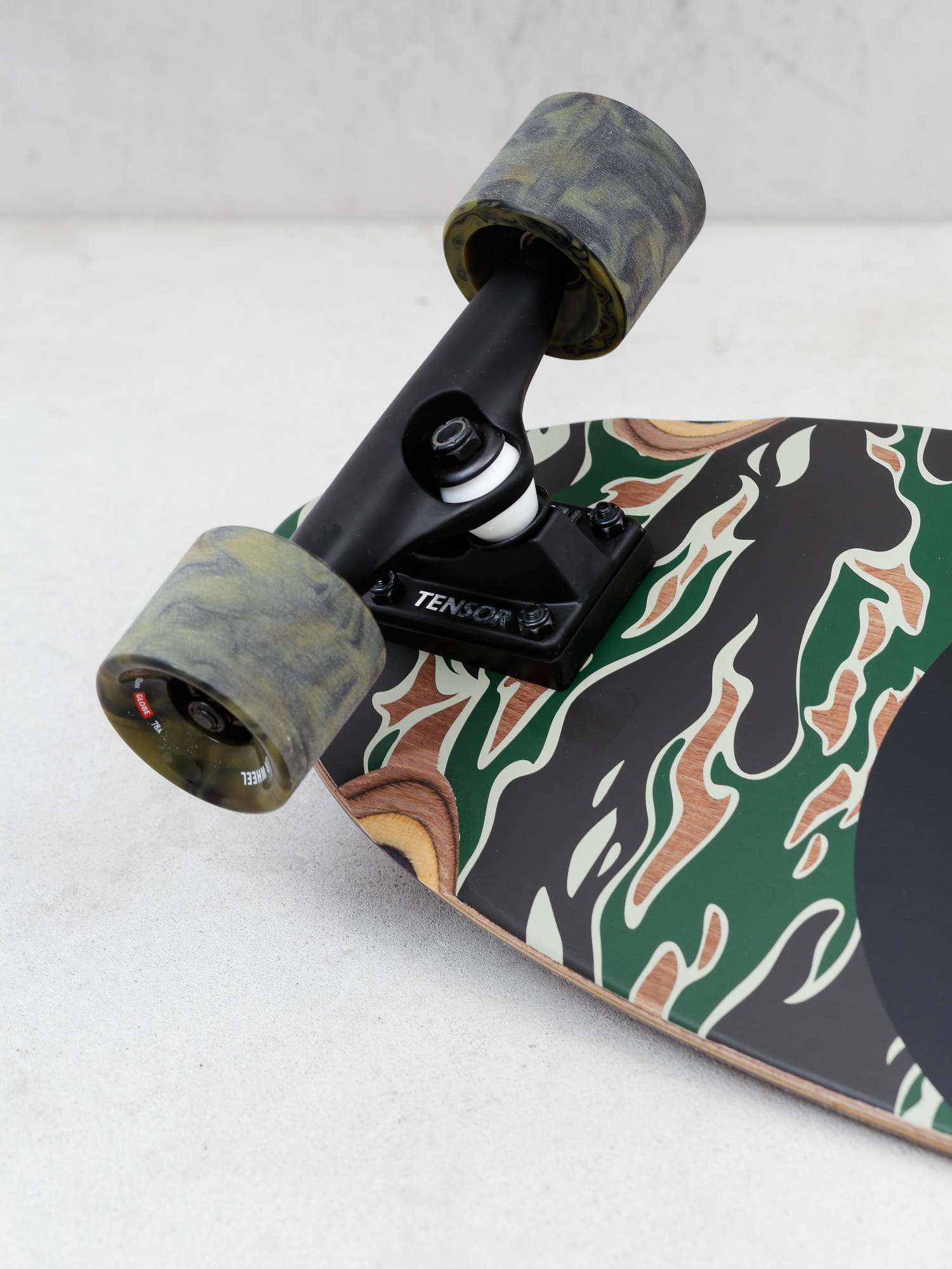 Deskorolka cruiser Globe Chromantic (tiger camo)