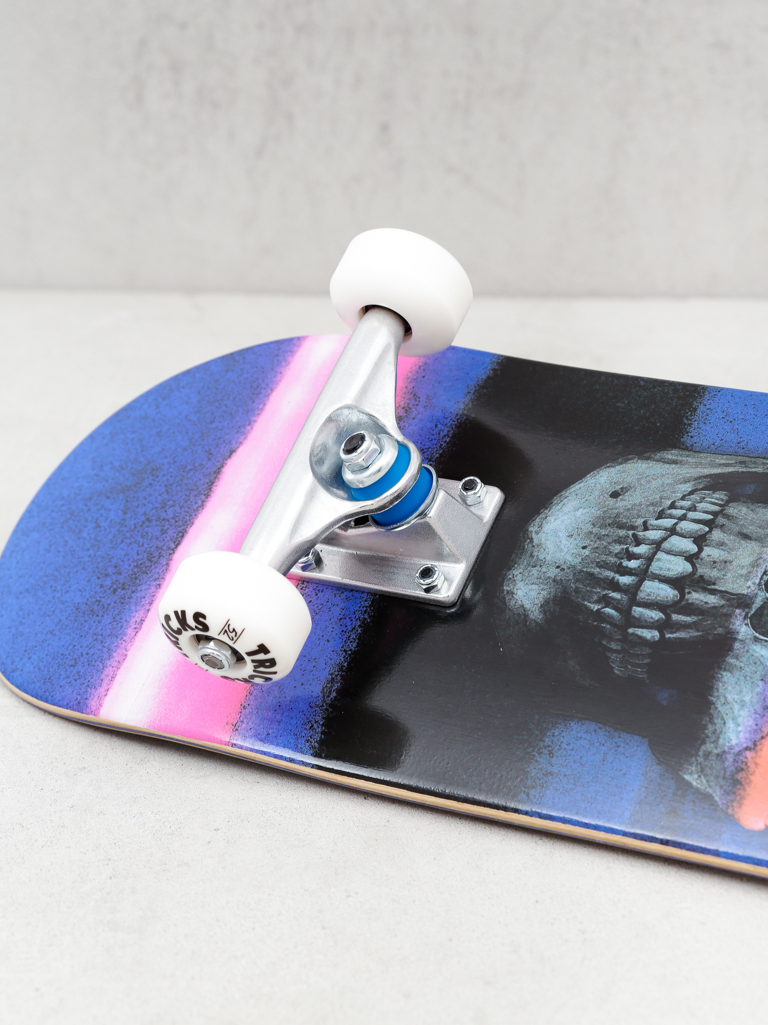 Deskorolka Tricks Skull