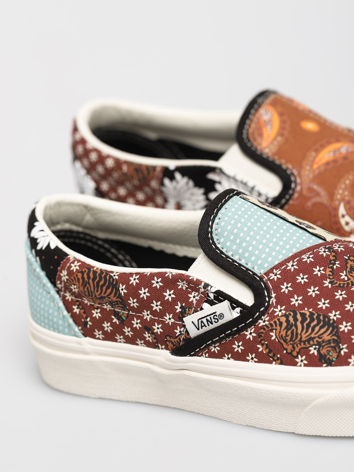 Buty Vans Classic Slip On (tiger patchwork/blktrwht)