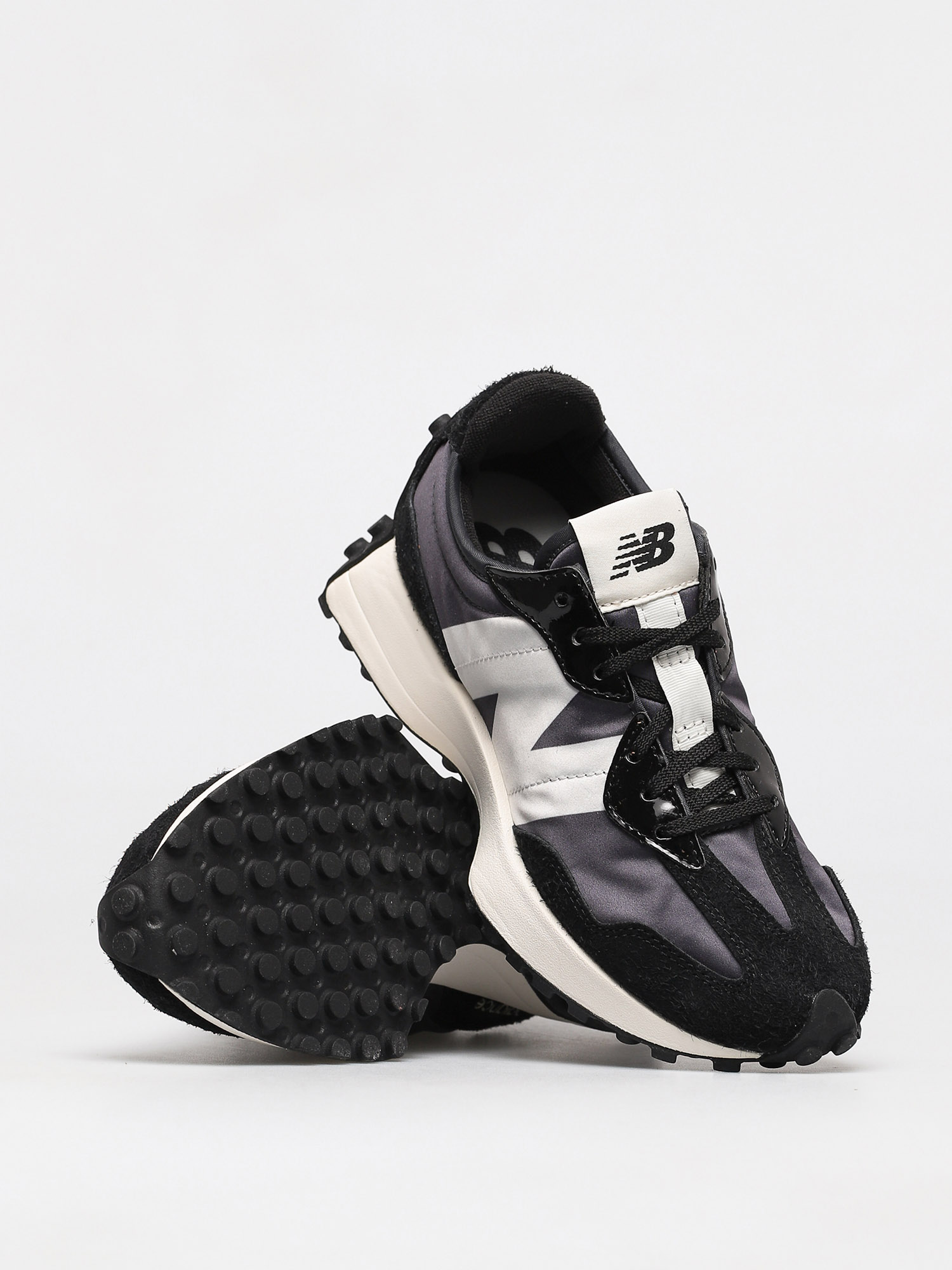 Buty New Balance 327 Wmn (black grey)