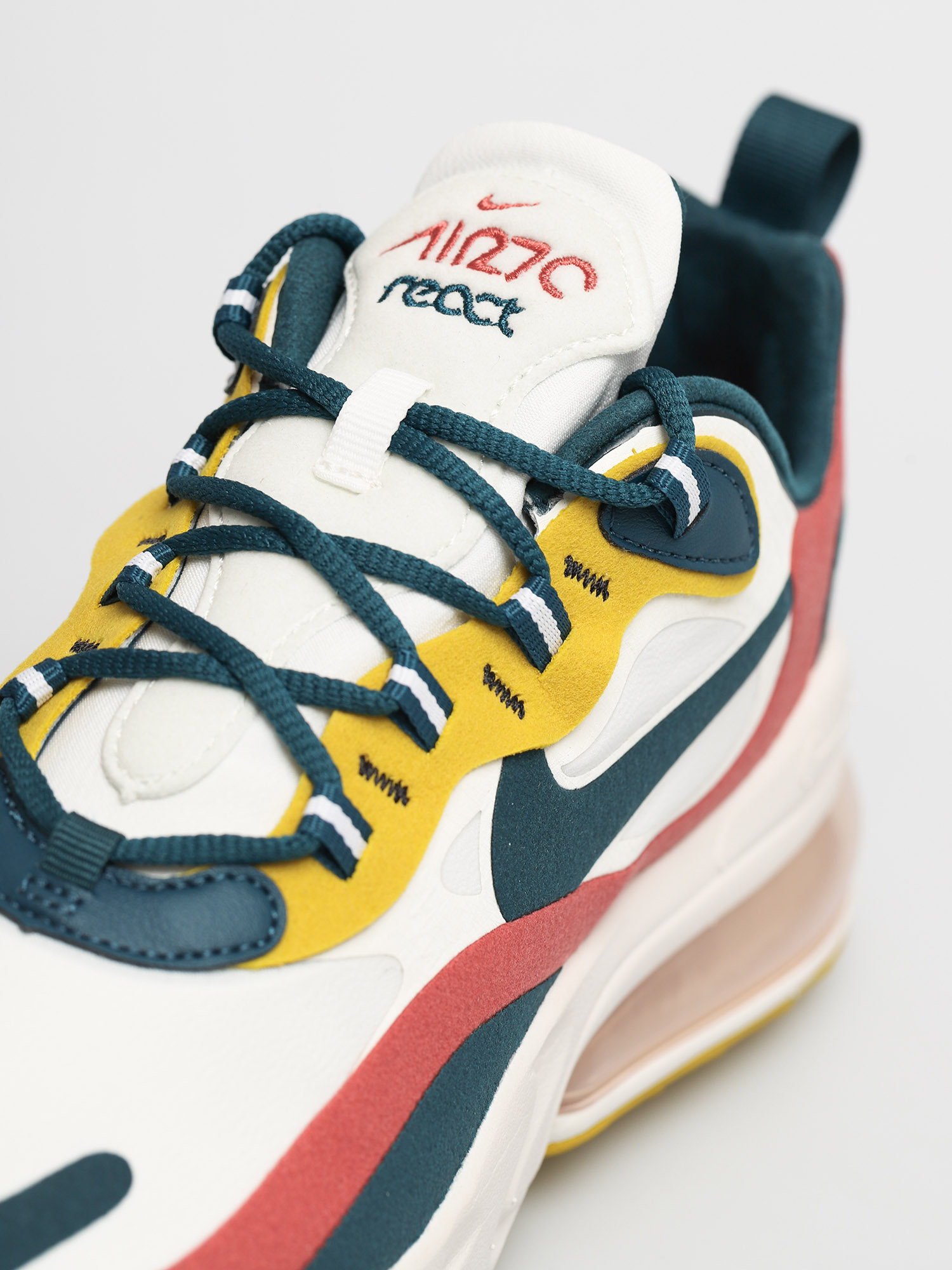 Buty Nike Air Max 270 React (summit white/midnight turq pueblo red)