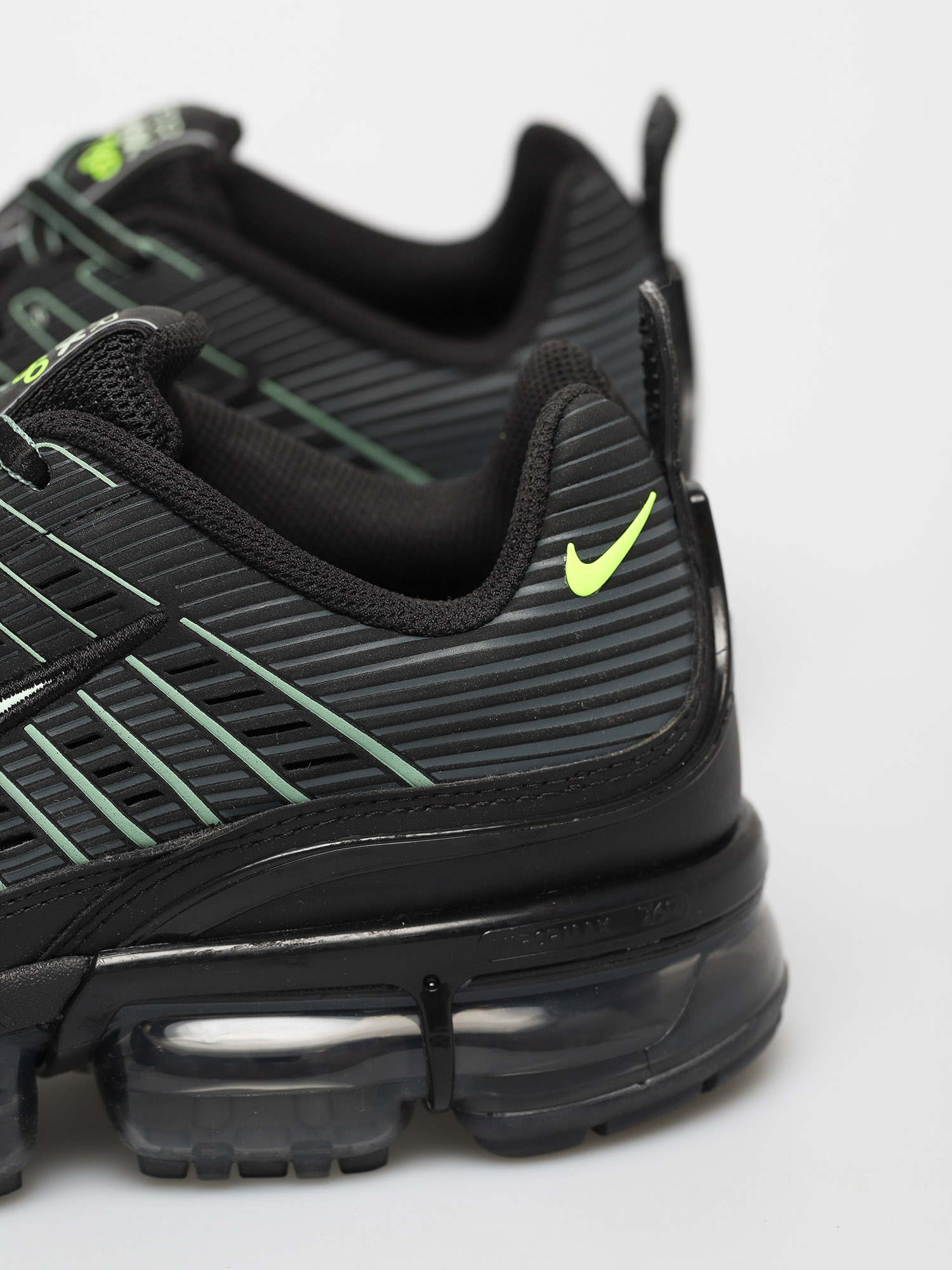 Buty Nike Air Vapormax 360 (black/pistachio frost silver pine volt)