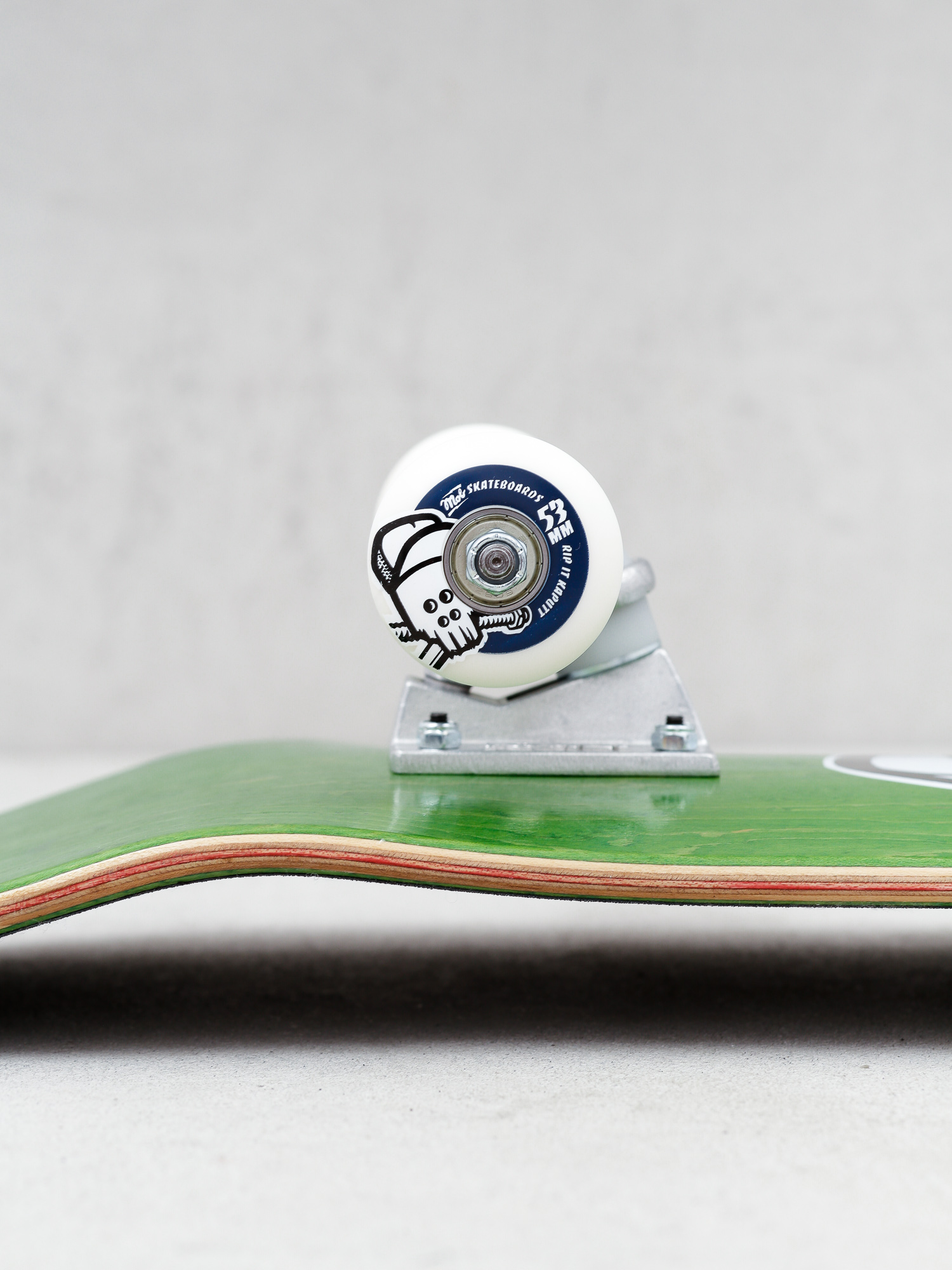 Deskorolka Mob Skateboards Skull (green)
