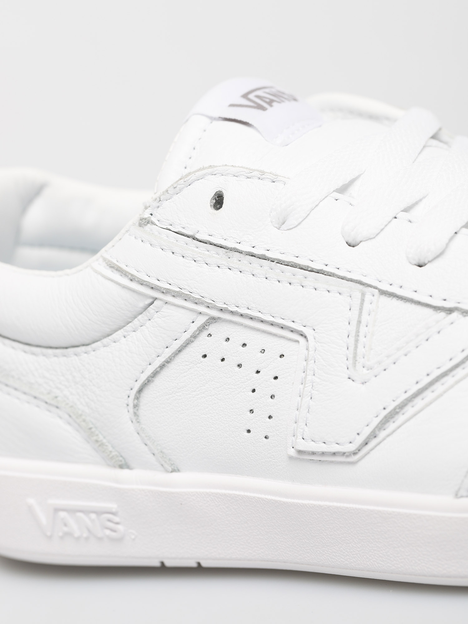 Buty Vans Lowland Cc (leather/truewht/truewht)