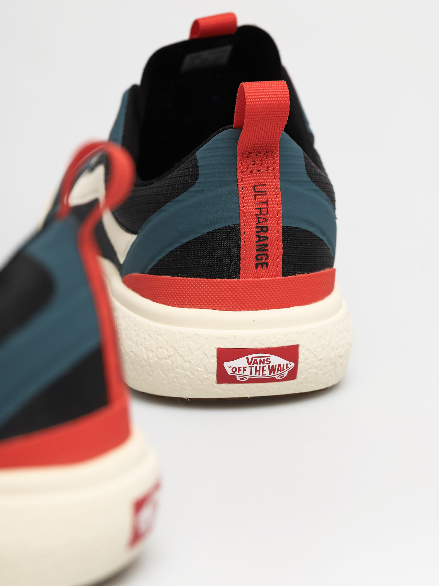 Buty Vans Ultrarange Exo (atlantic deep/antique wht)