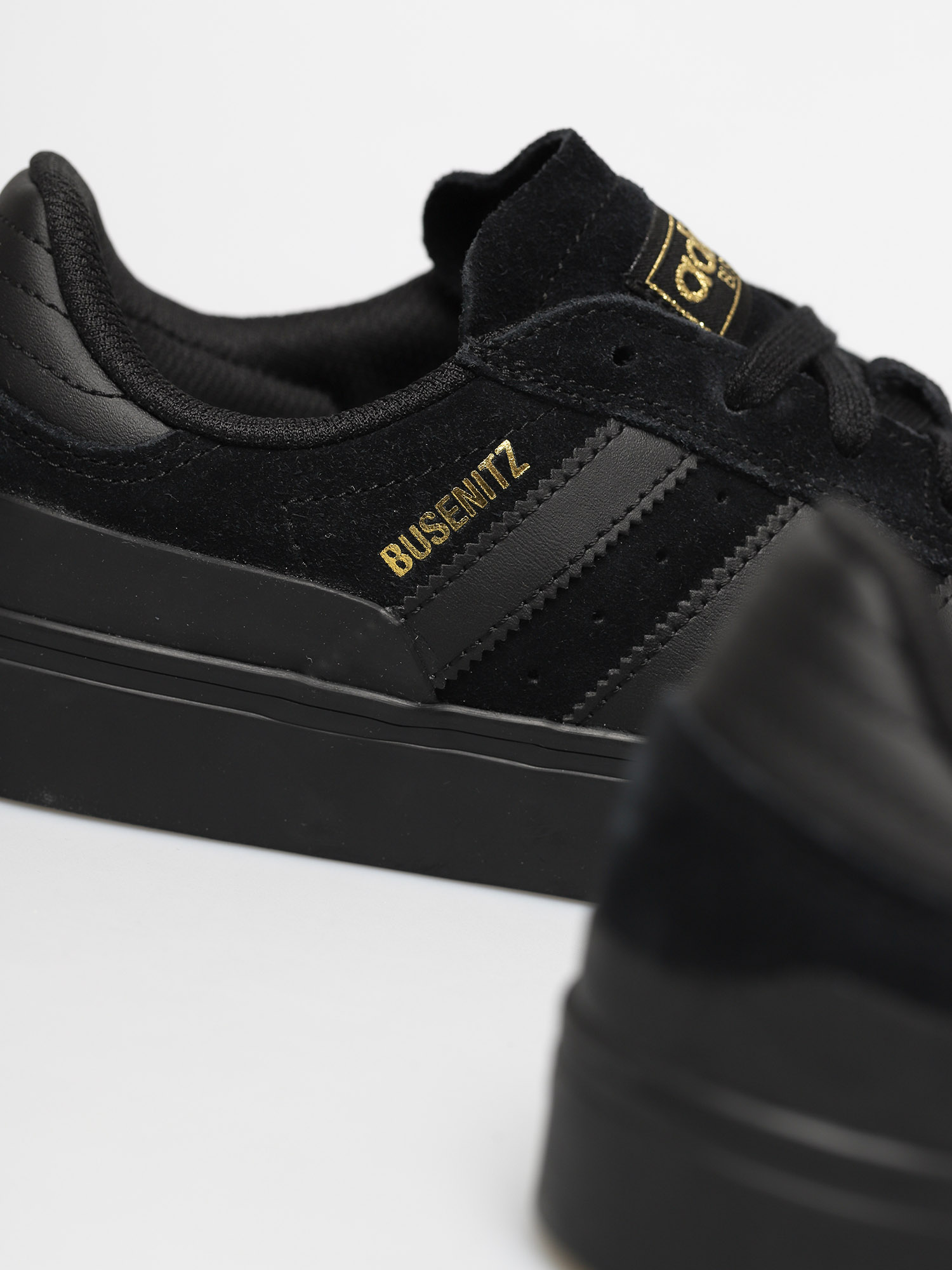Buty adidas Busenitz Vulc II (cblack/cblack/gum4)
