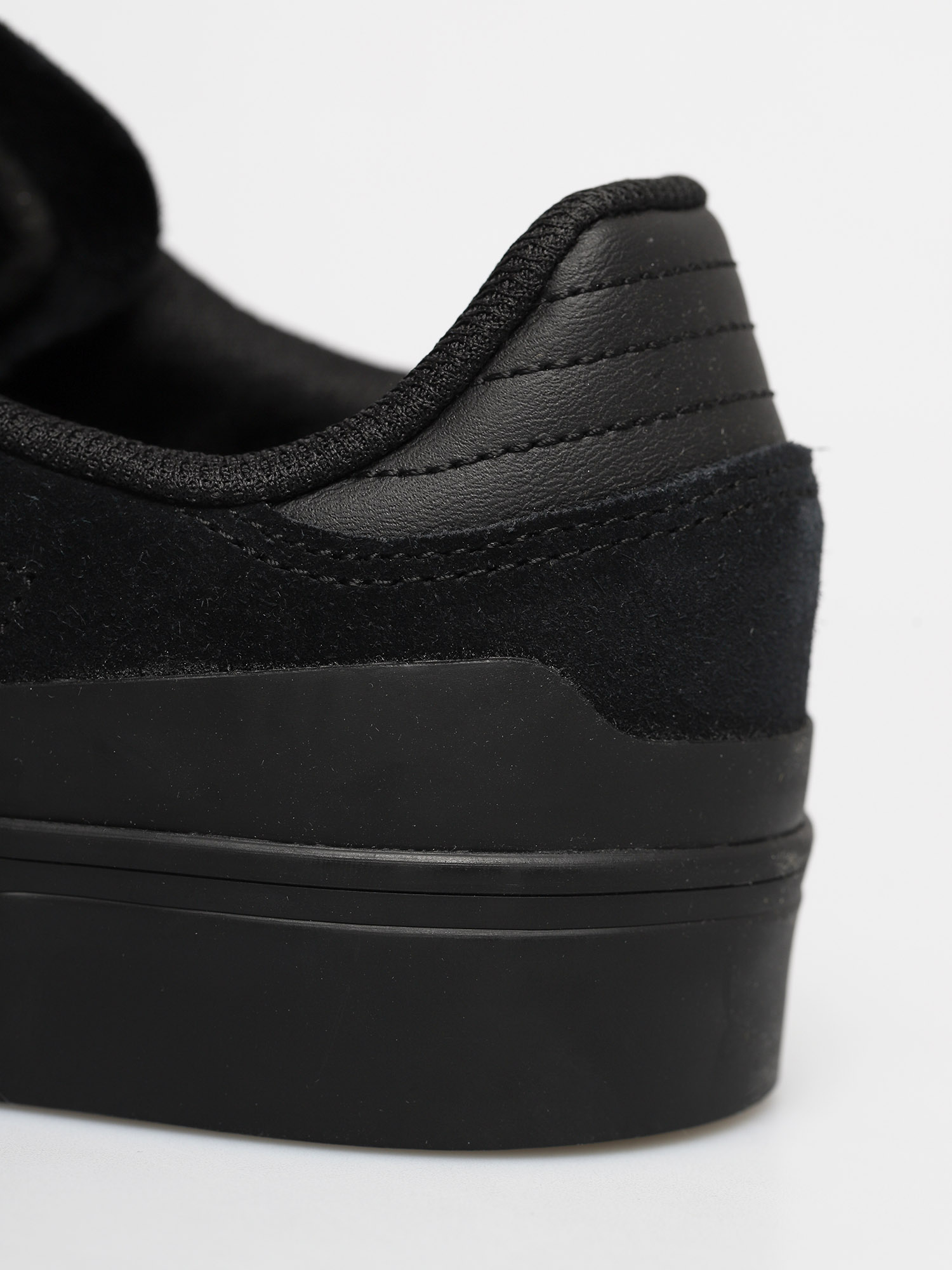 Buty adidas Busenitz Vulc II (cblack/cblack/gum4)