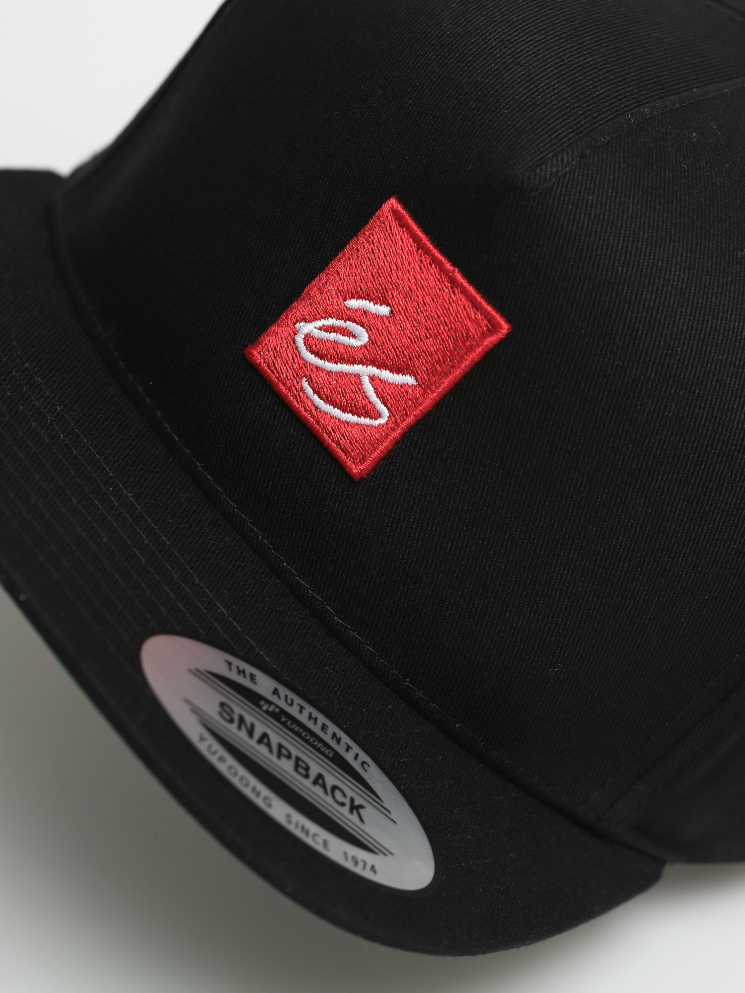 Czapka z daszkiem eS Main Block Snapback ZD (black)