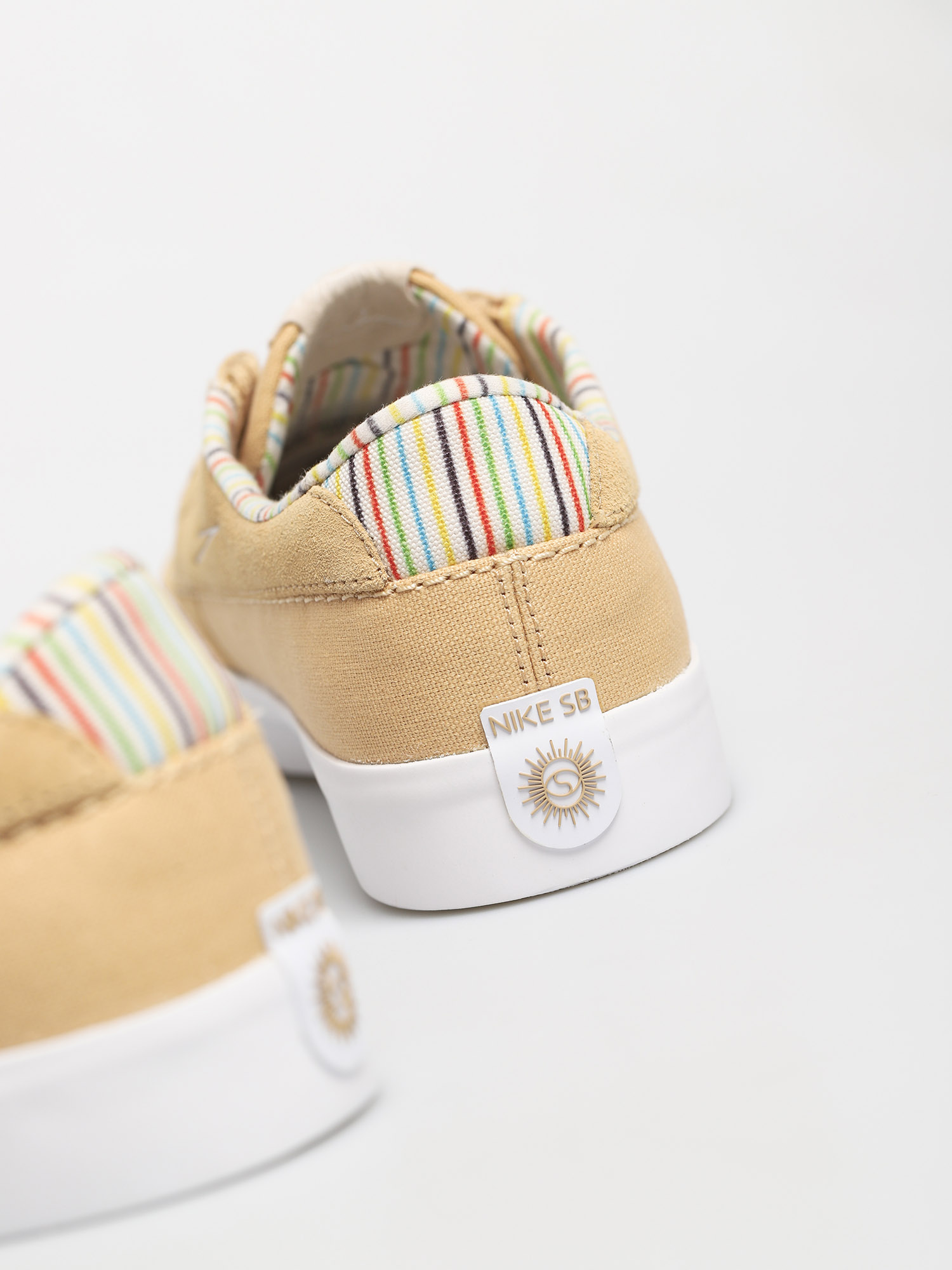 Buty Nike SB Shane Premium (sesame/white lt orewood brn)