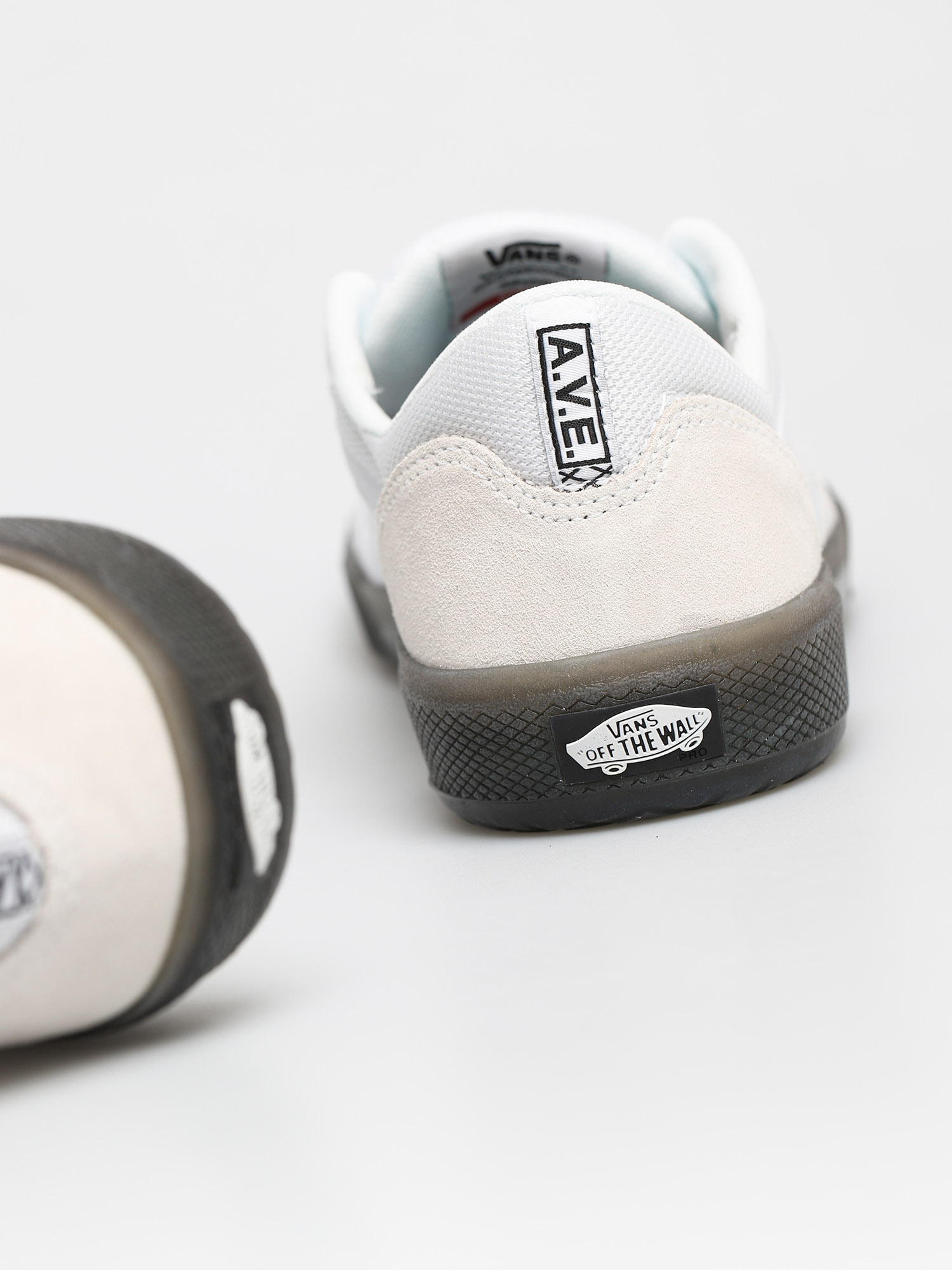 Buty Vans Ave Pro (white/smoke)