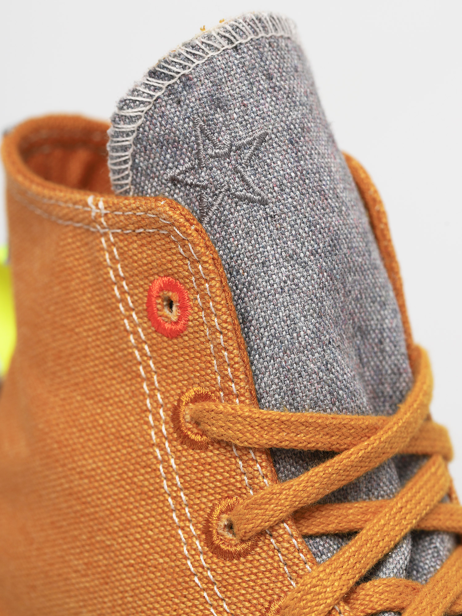 Trampki Converse Chuck 70 Renew Hi (saffron yellow/lemon)