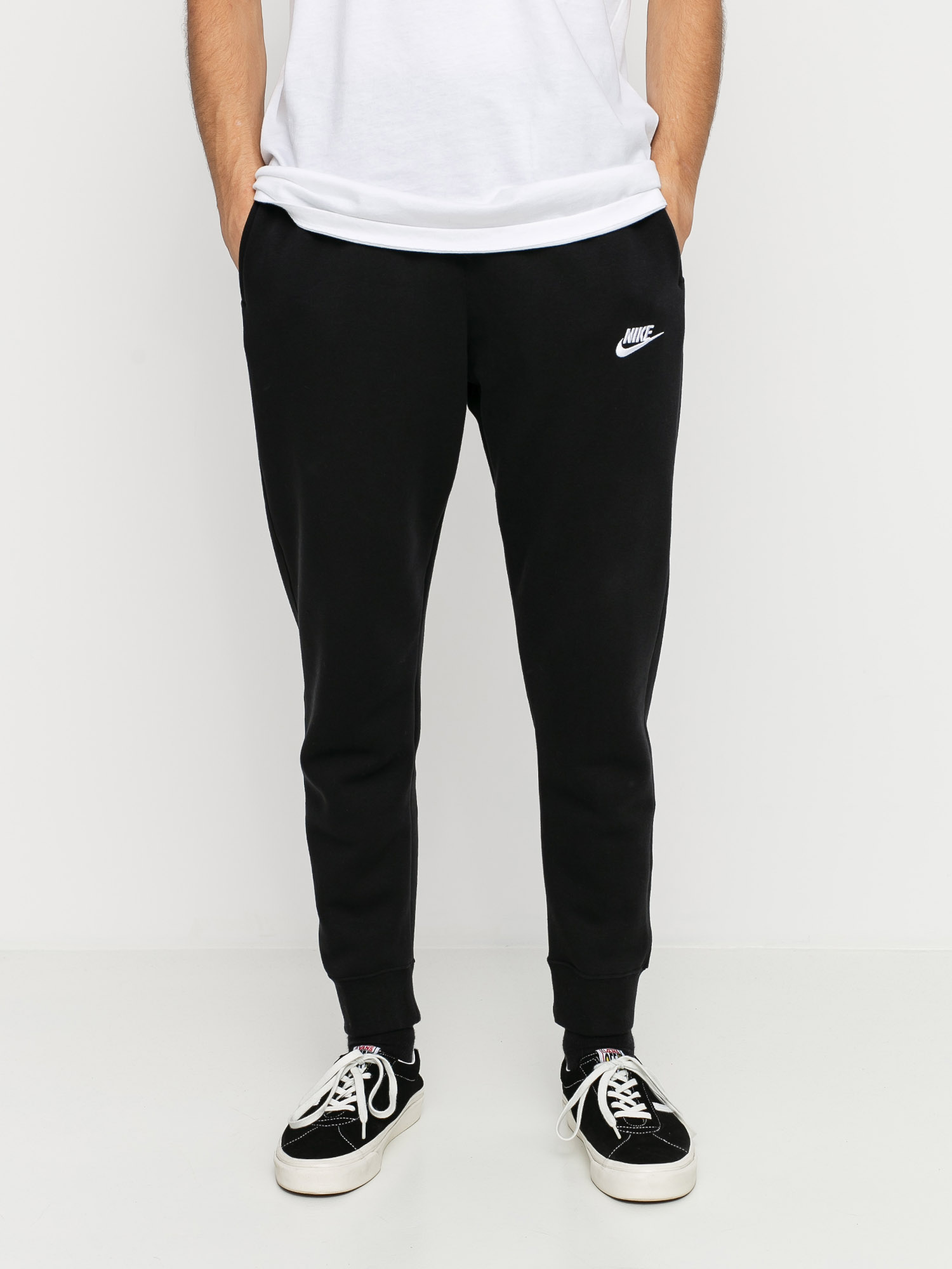 Spodnie Nike Club Jogger (black/black/white)