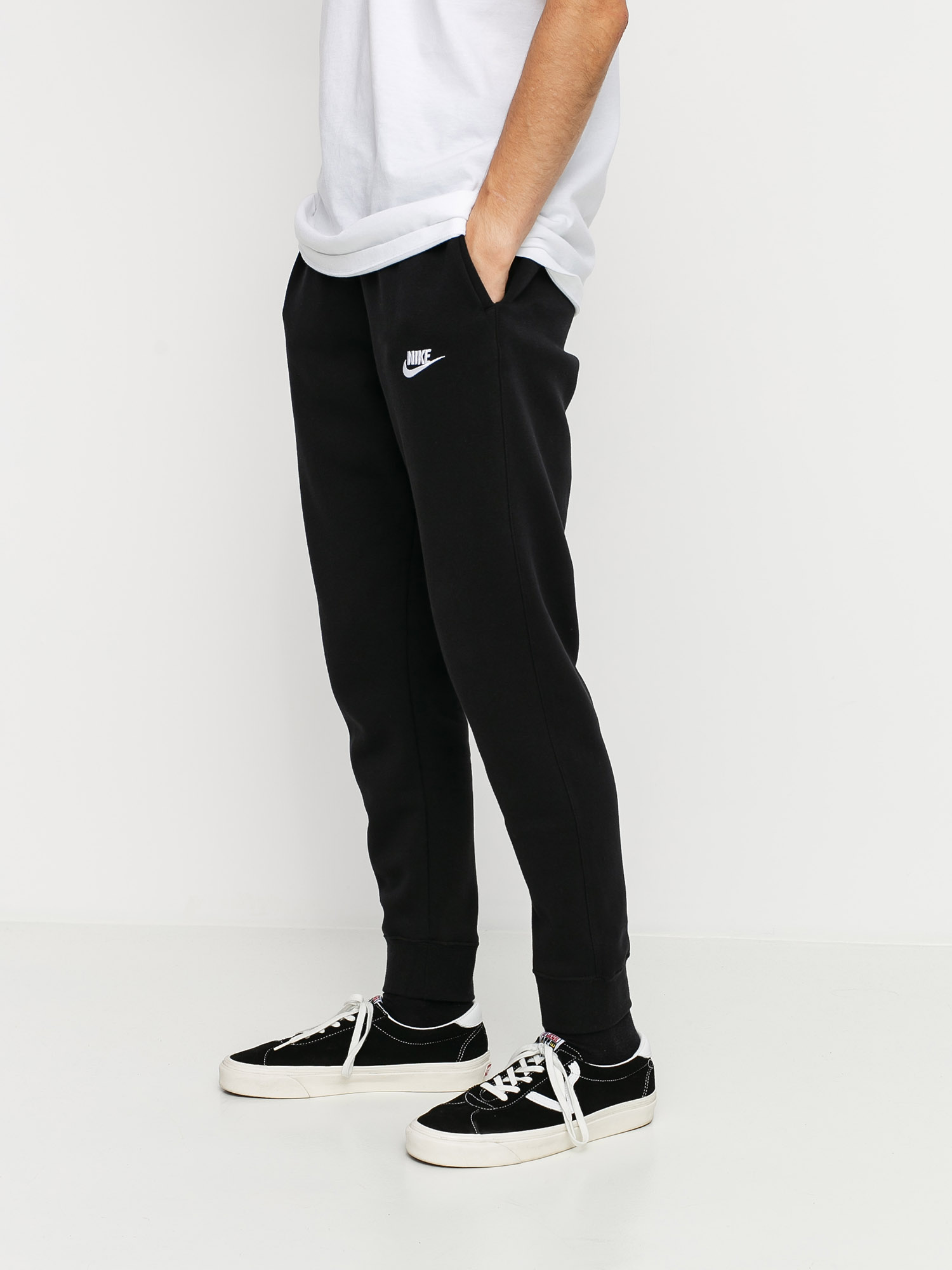 Spodnie Nike Club Jogger (black/black/white)