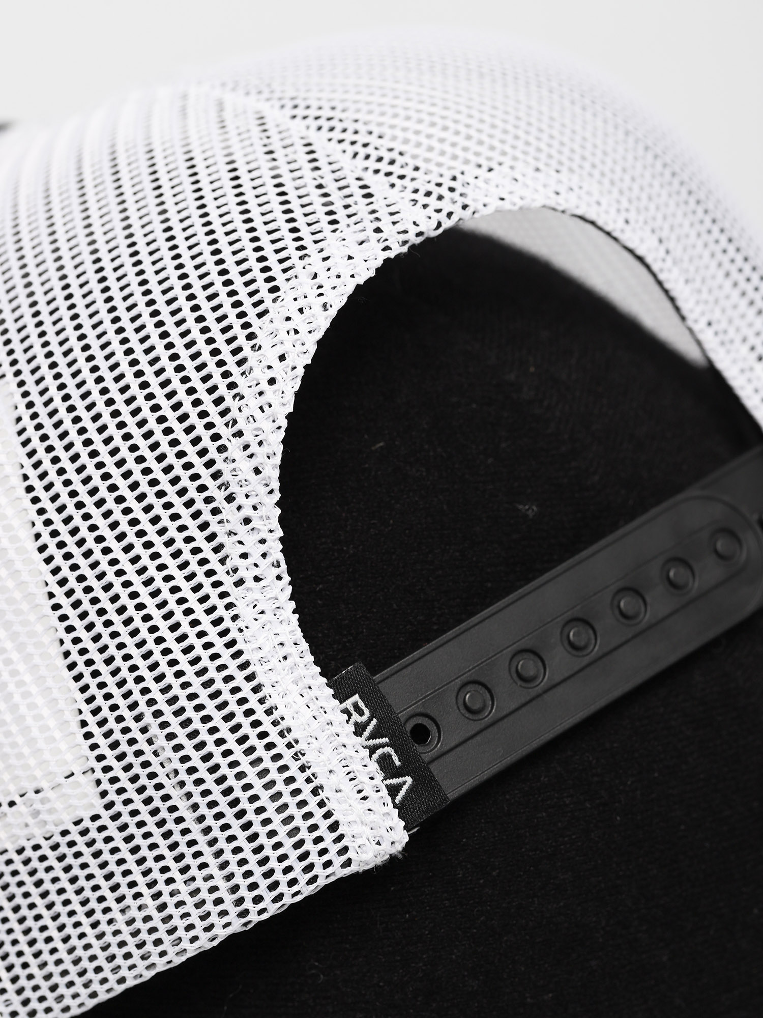 Czapka z daszkiem RVCA Va All The Way Truck ZD (black camo)