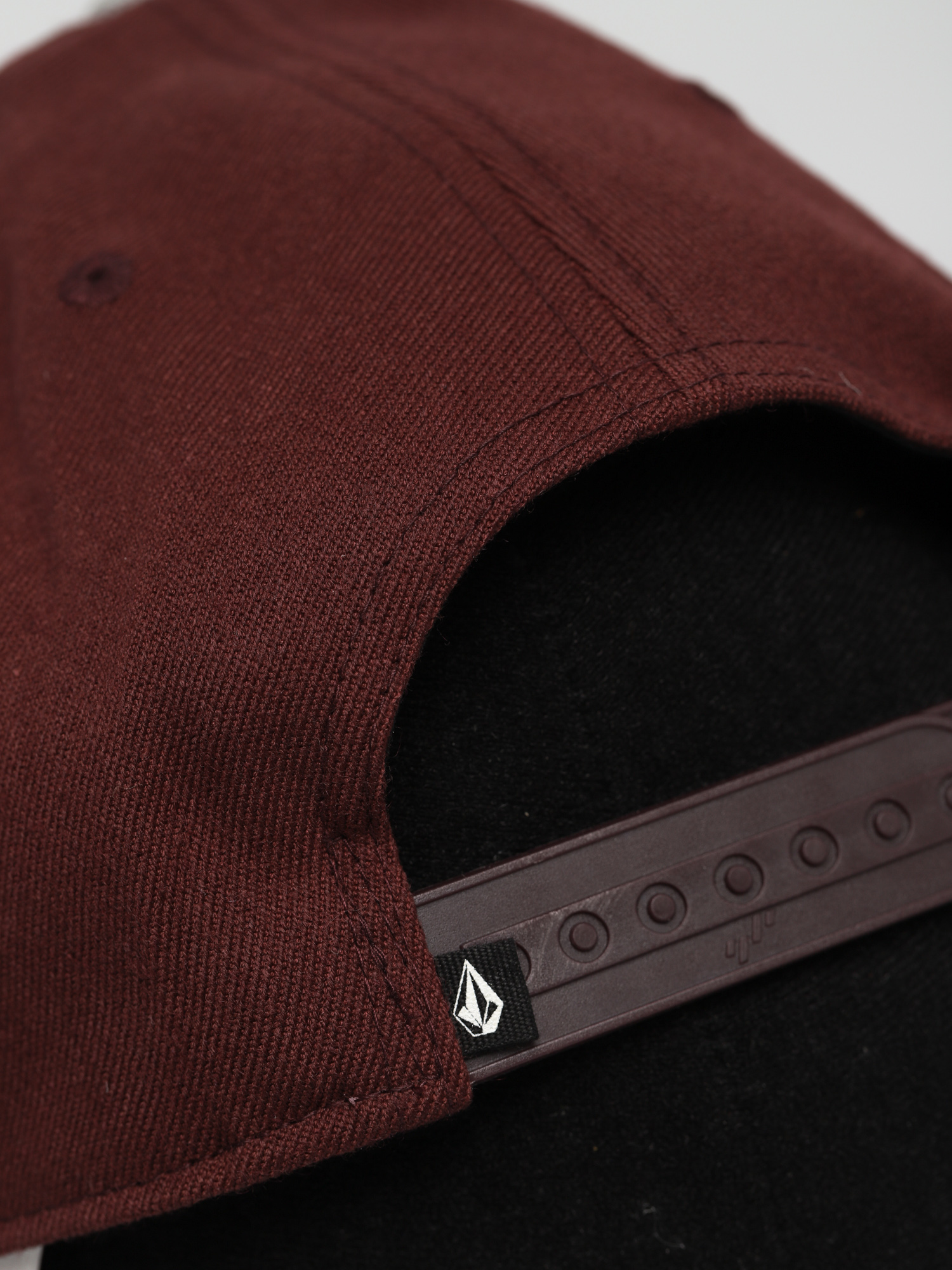 Czapka z daszkiem Volcom Liberated 110 ZD (port)