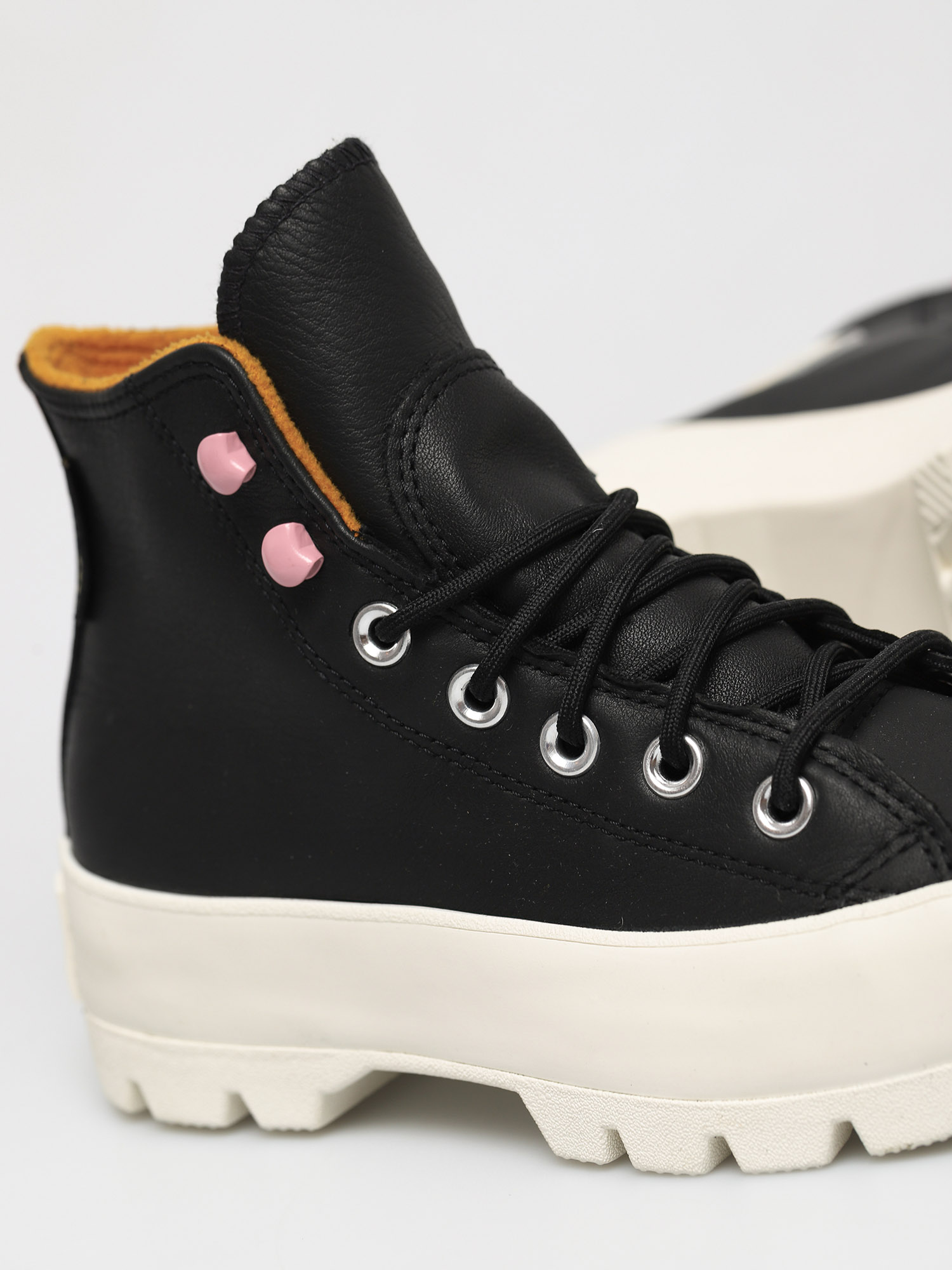 Buty Converse Chuck Taylor All Star Lugged Winter Leather Wmn (black/saffron yellow/egret)