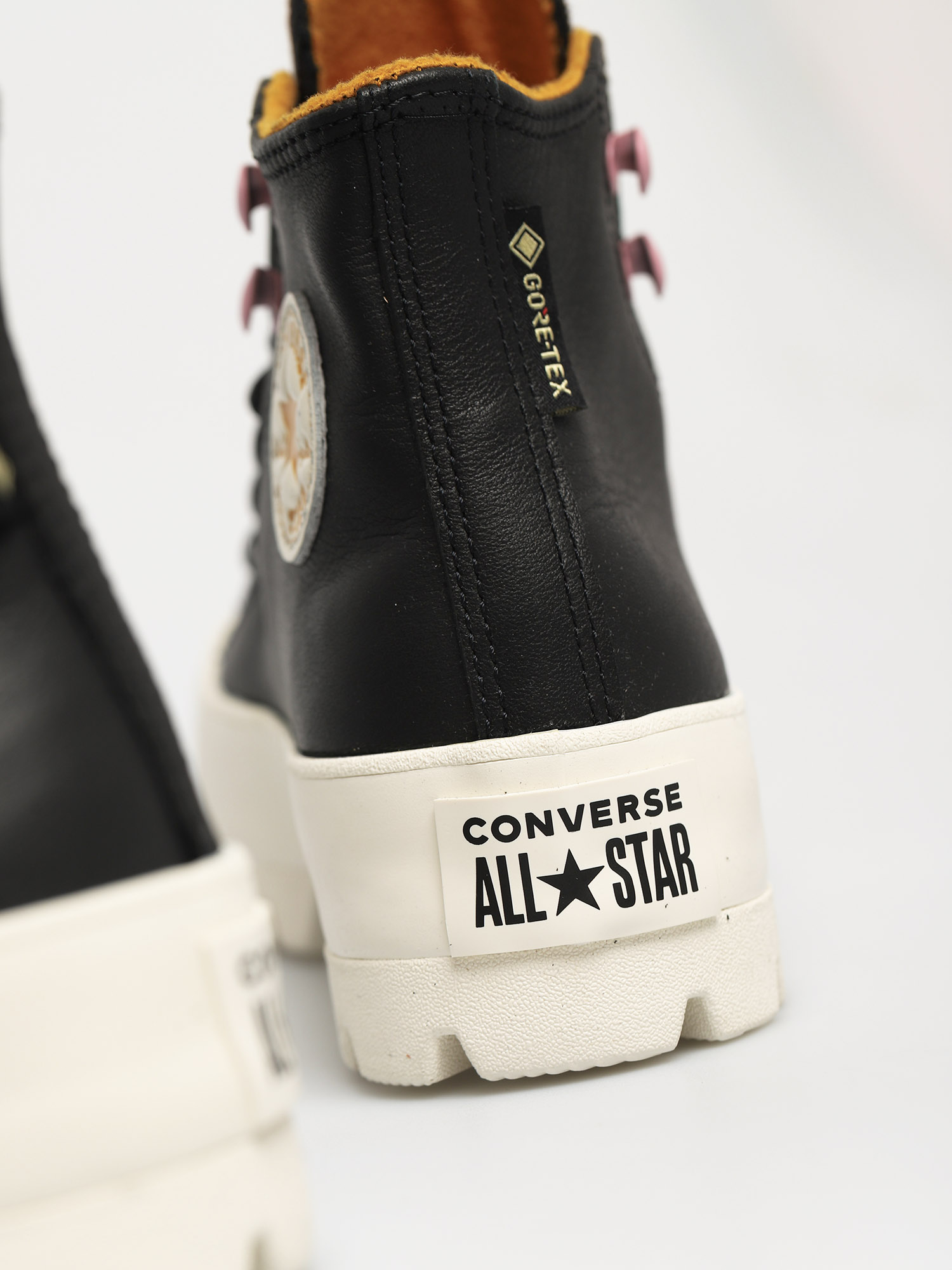 Buty Converse Chuck Taylor All Star Lugged Winter Leather Wmn (black/saffron yellow/egret)