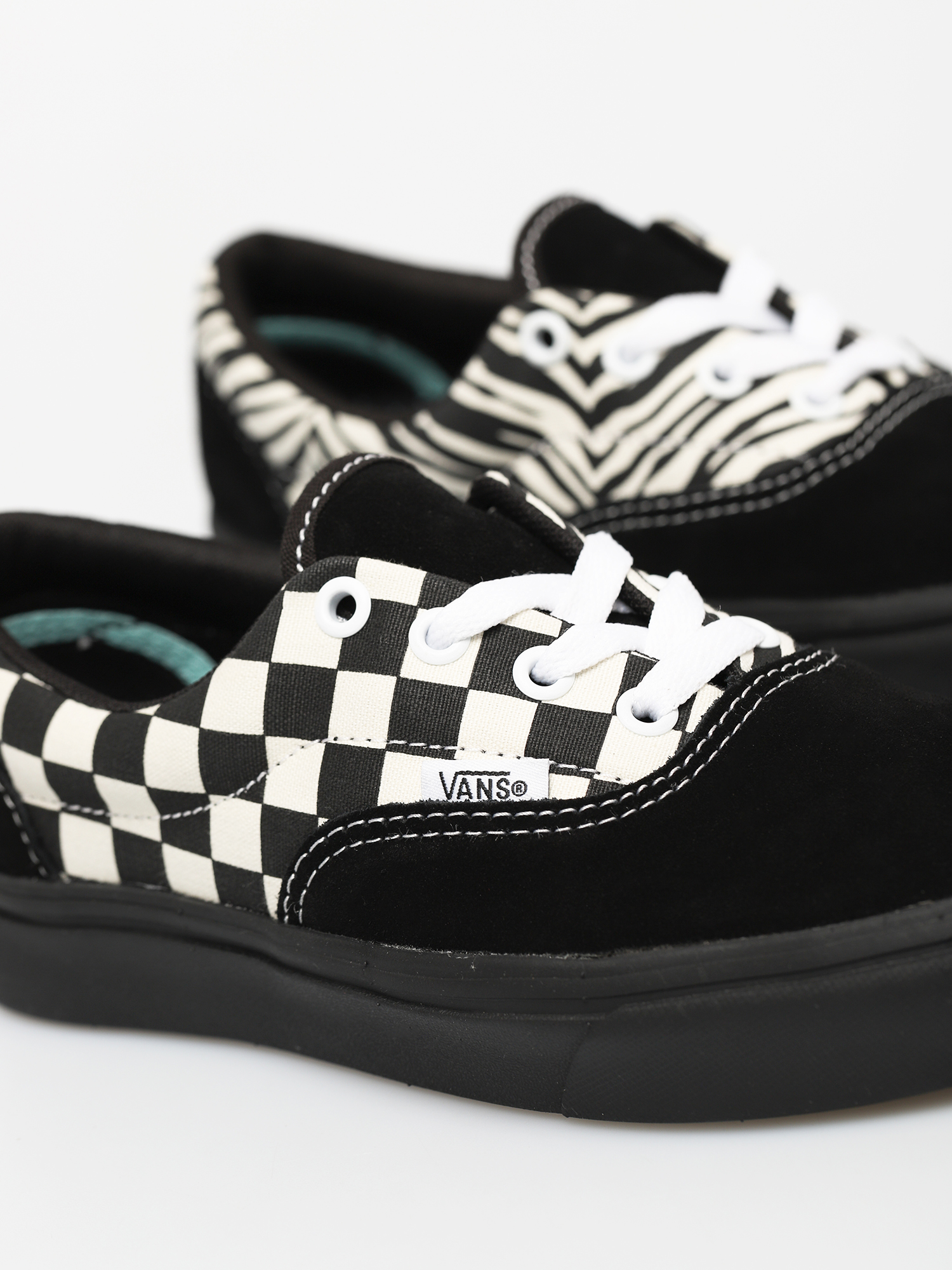 Buty Vans Comfycush Era (mixed media/antque/wht/blk)