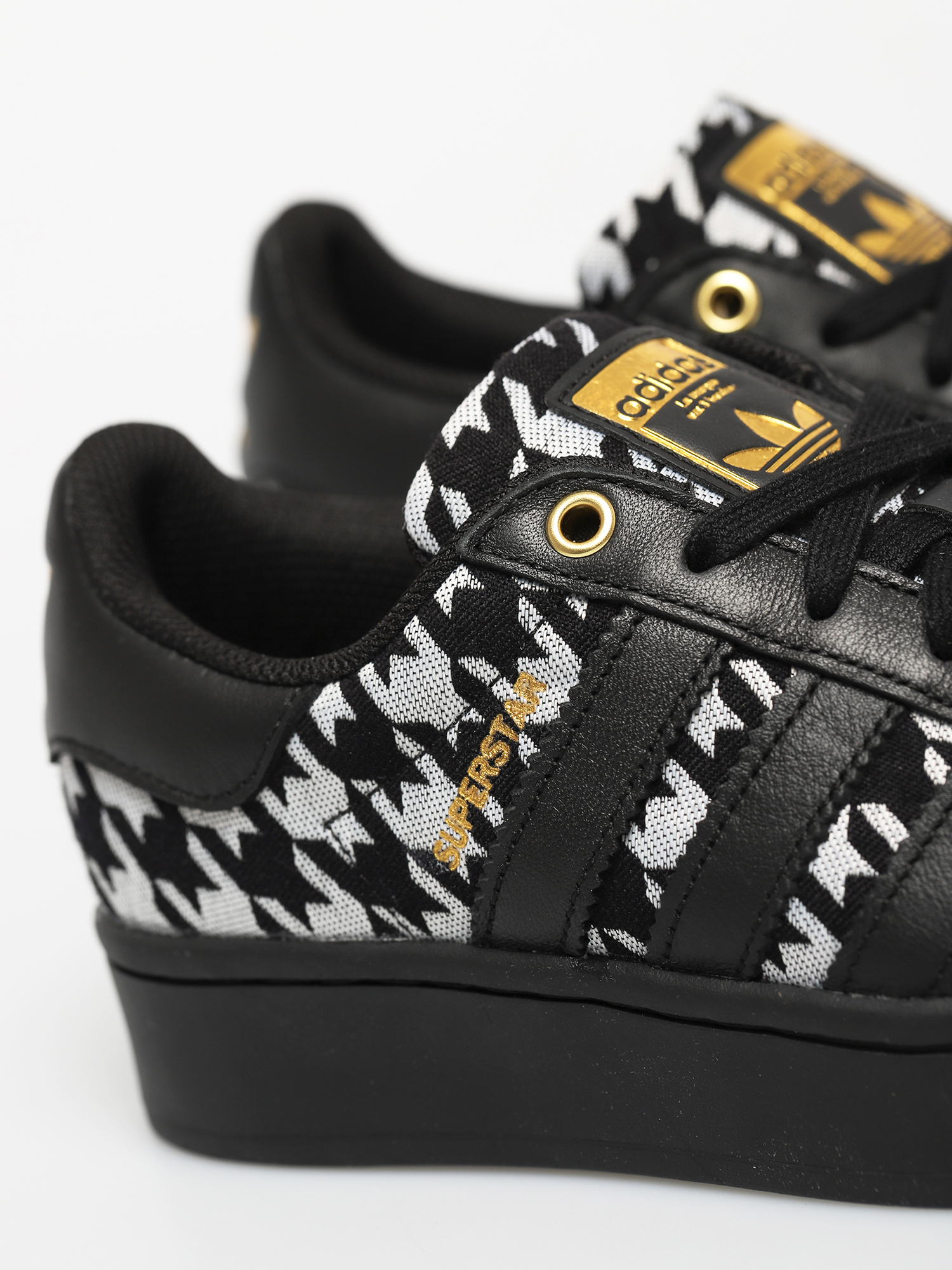Buty adidas Originals Superstar Bold Wmn (cblack/cblack/ftwwht)
