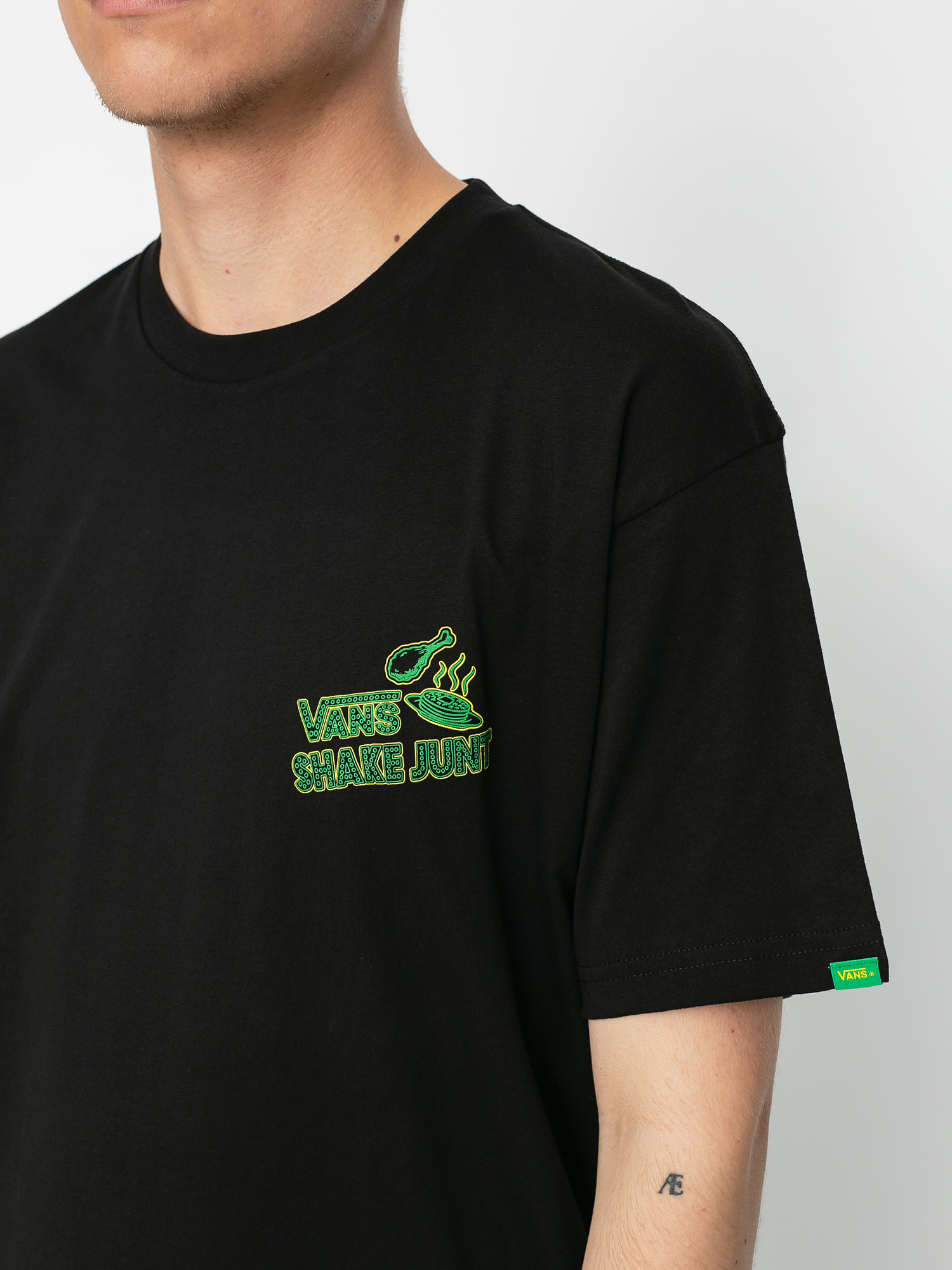 T-shirt Vans Shake Junt Chicken And Waffle (black)