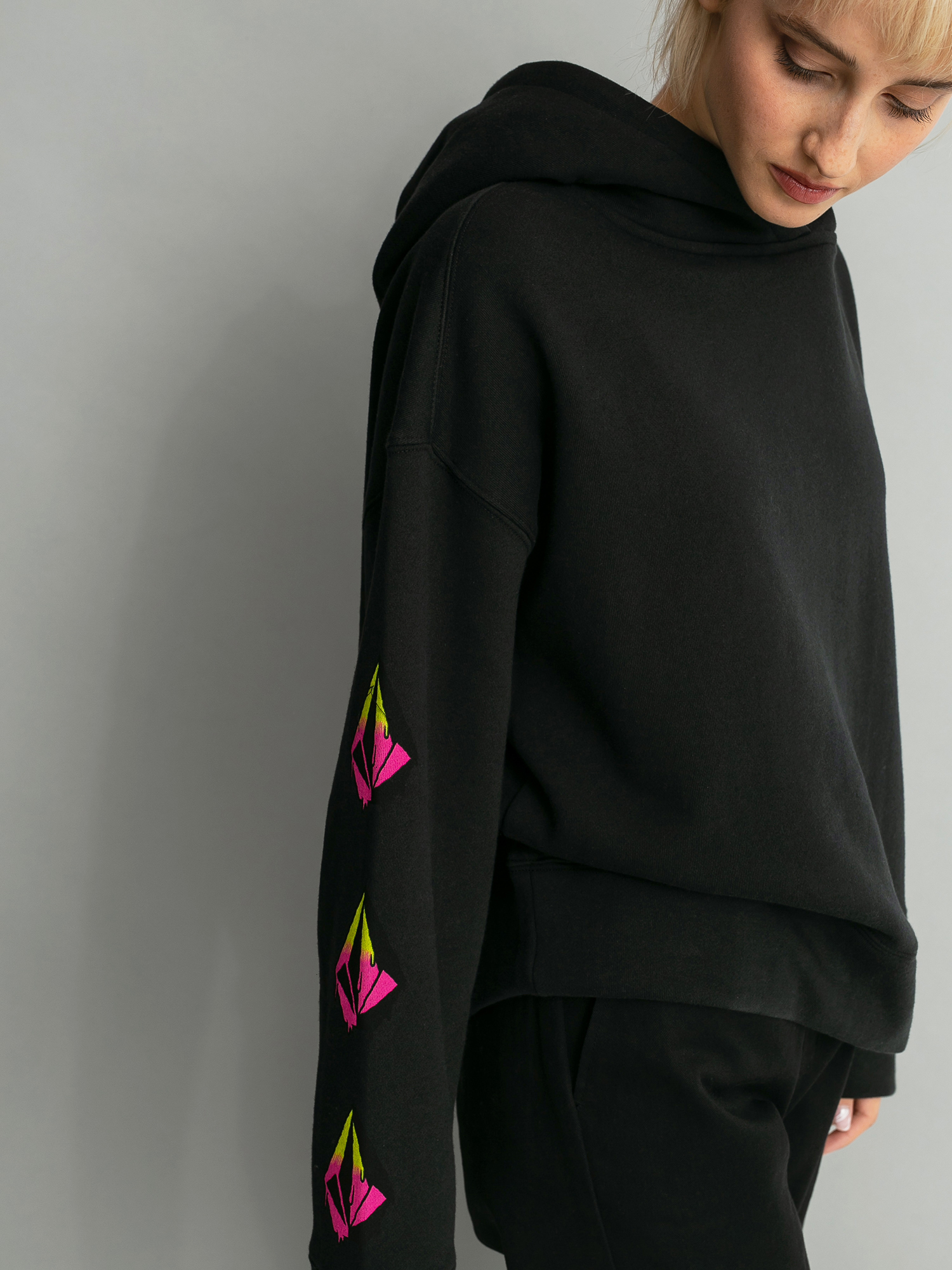 Bluza z kapturem Volcom Fa Walrave HD Wmn (black)