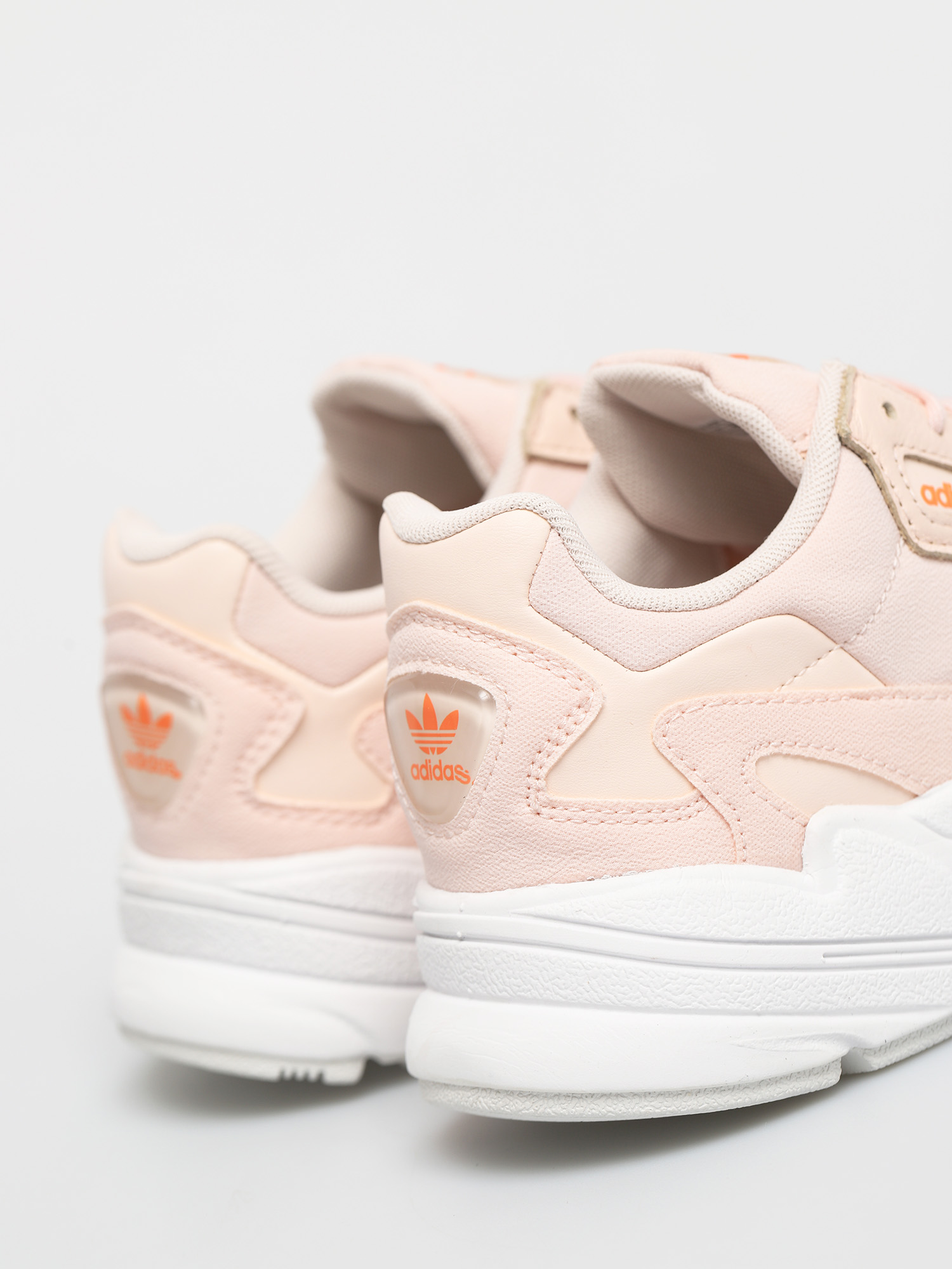 Buty adidas Originals Falcon Wmn (pnktin/pnktin/sigorg)