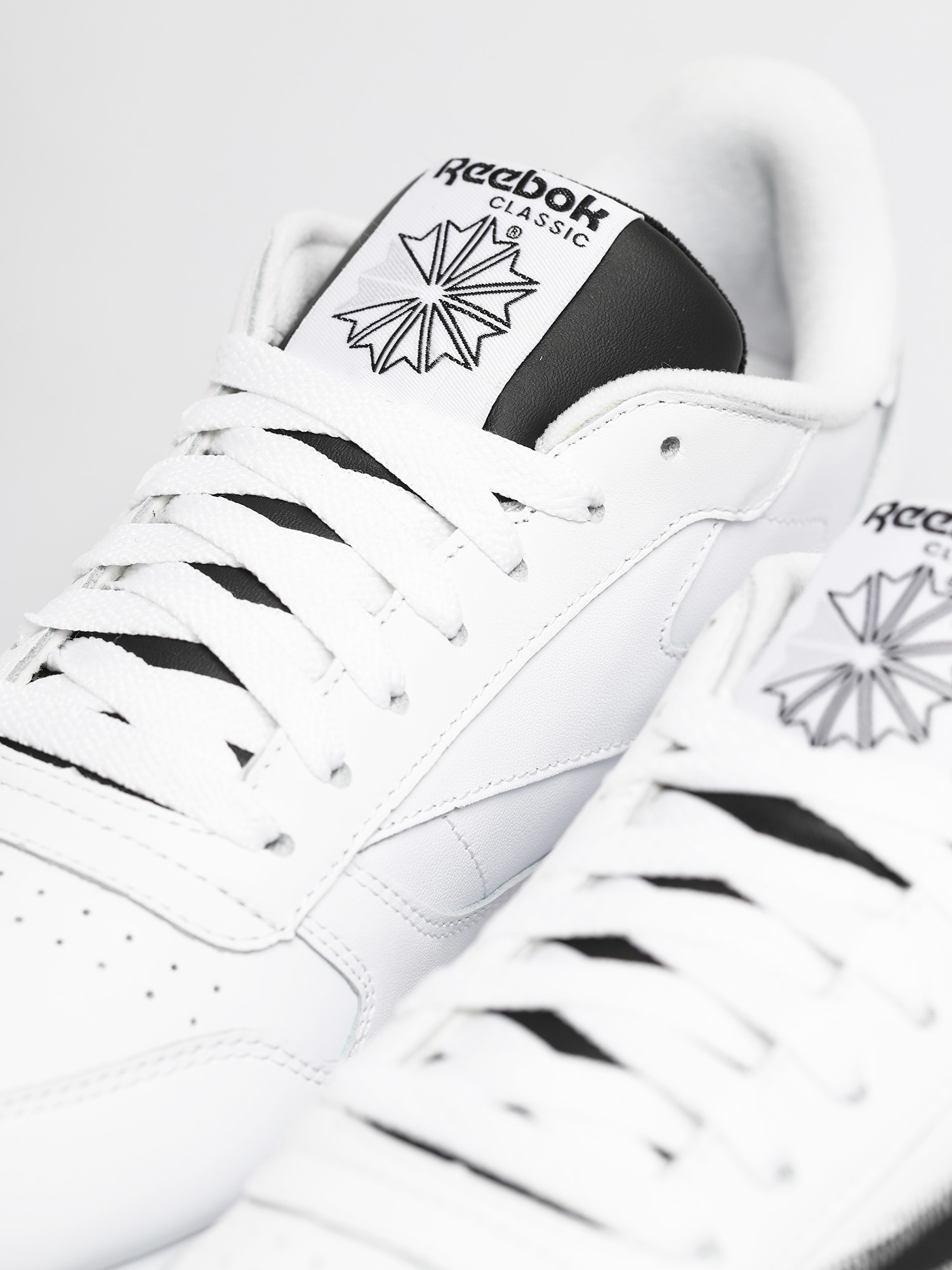Buty Reebok Classic Leather (white/black/msilve)