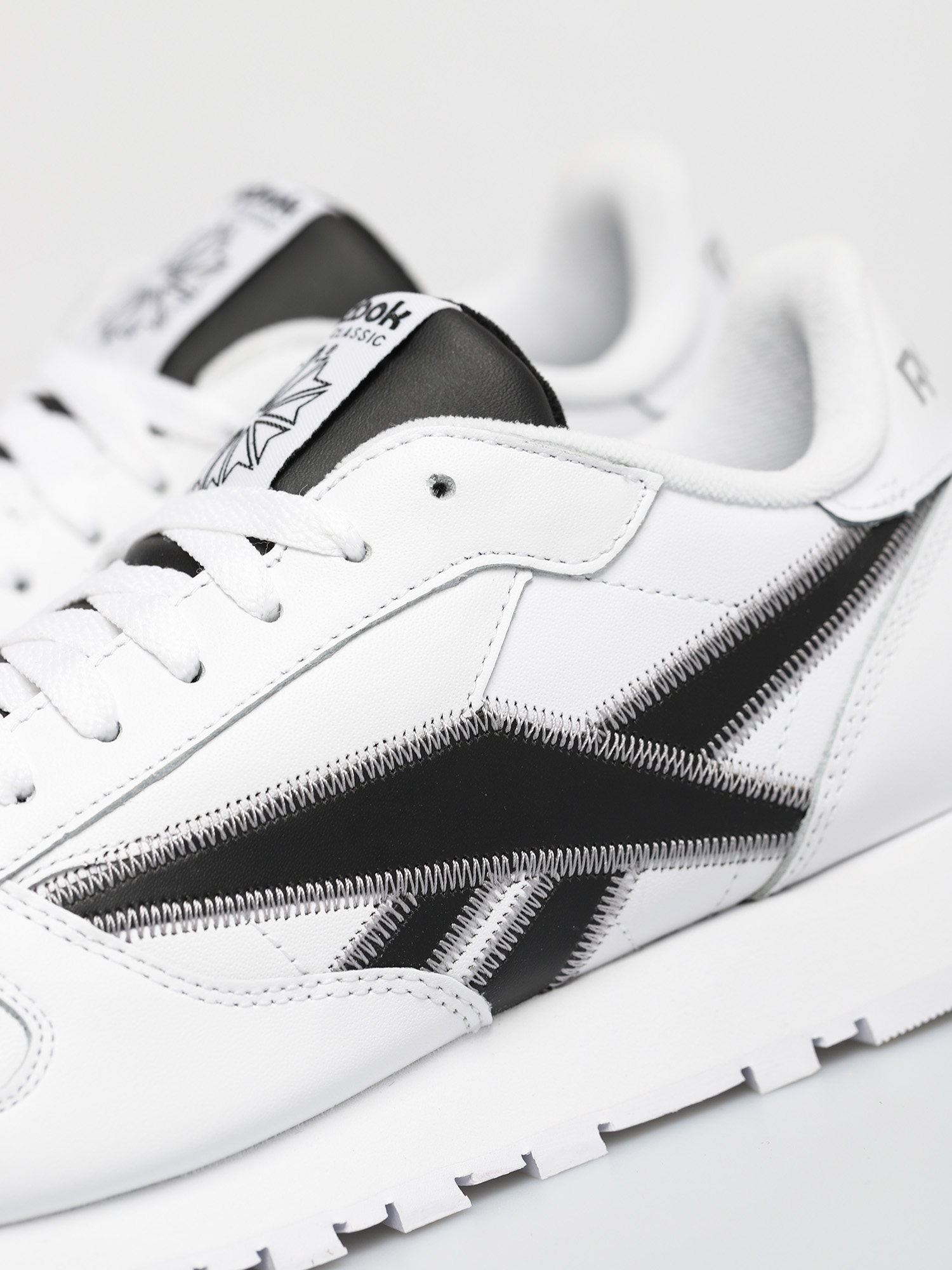 Buty Reebok Classic Leather (white/black/msilve)
