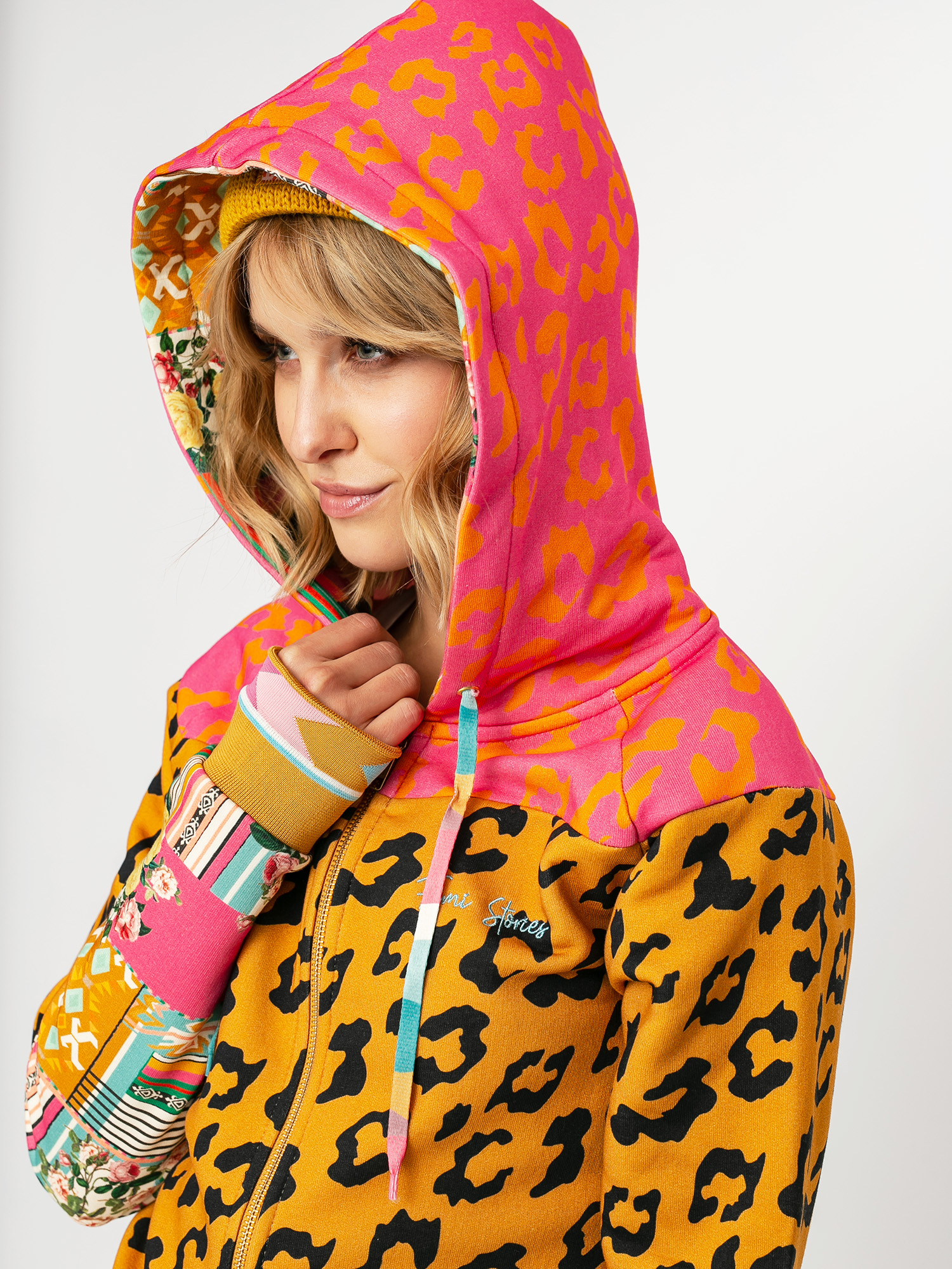 Bluza z kapturem Femi Stories Longa ZHD Wmn (ptw)