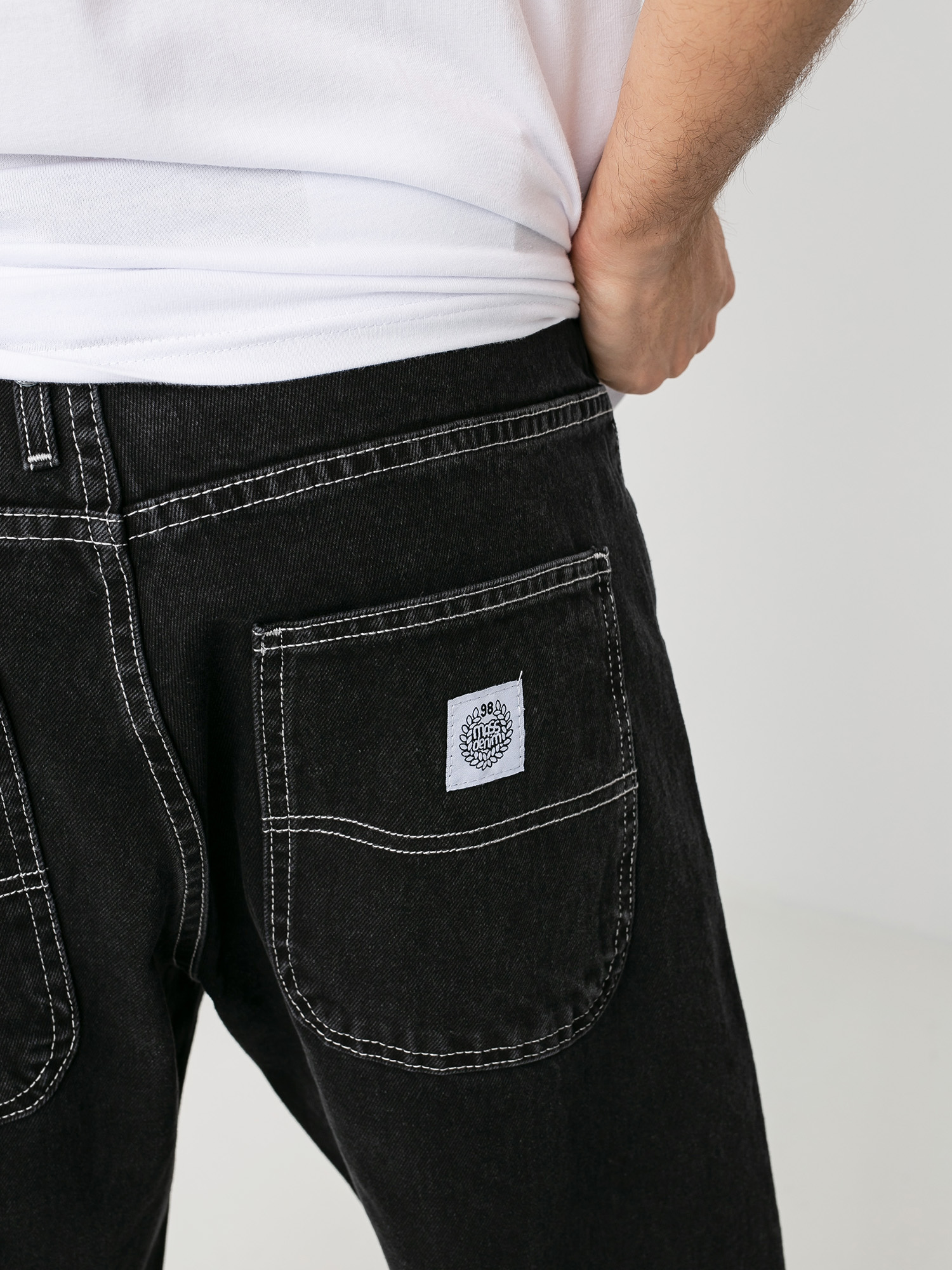 Spodnie MassDnm Craft Jeans Baggy Fit (black rinse)
