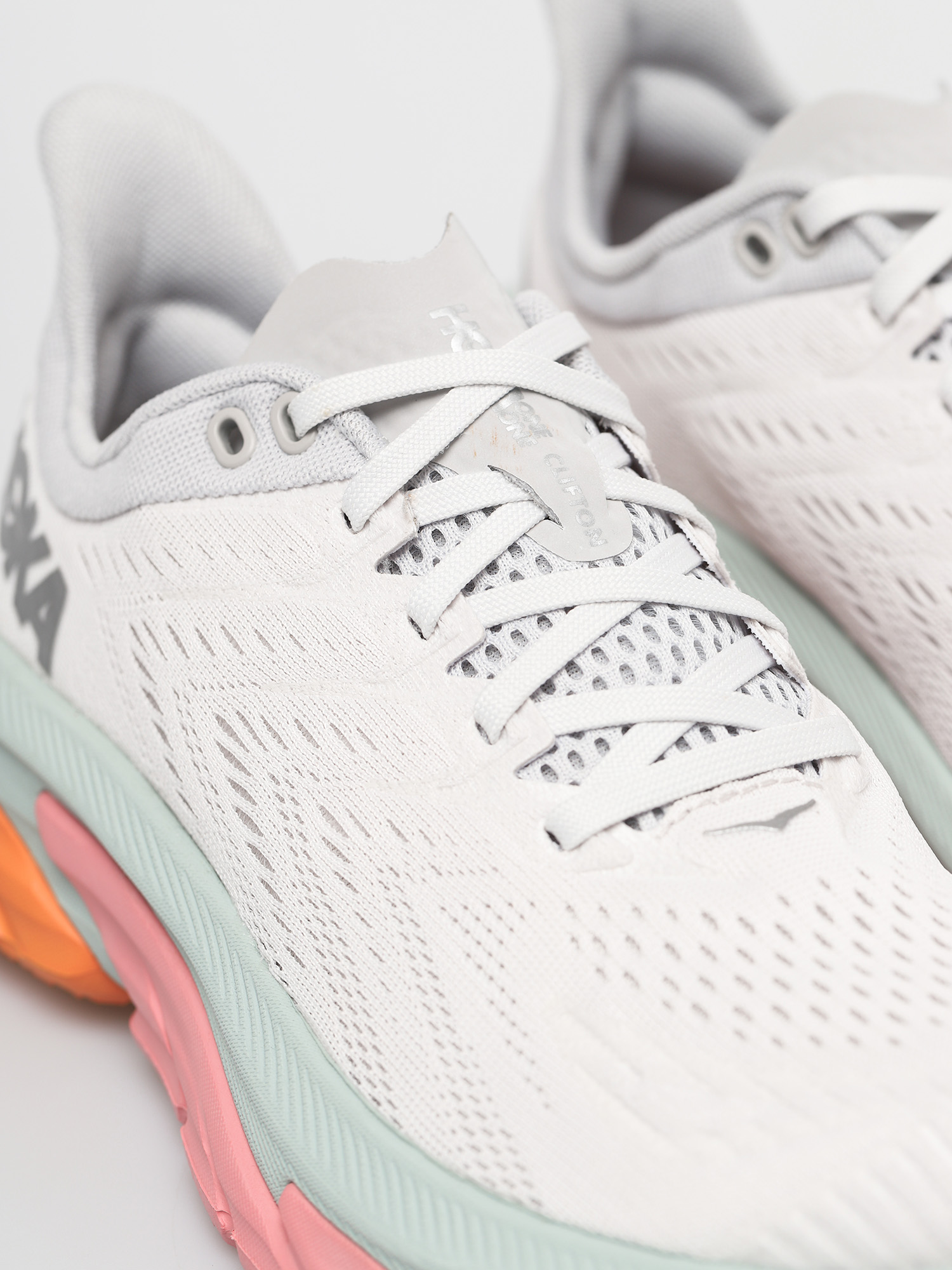 Buty Hoka One One Clifton Edge Wmn (nimbus cloud/rock)