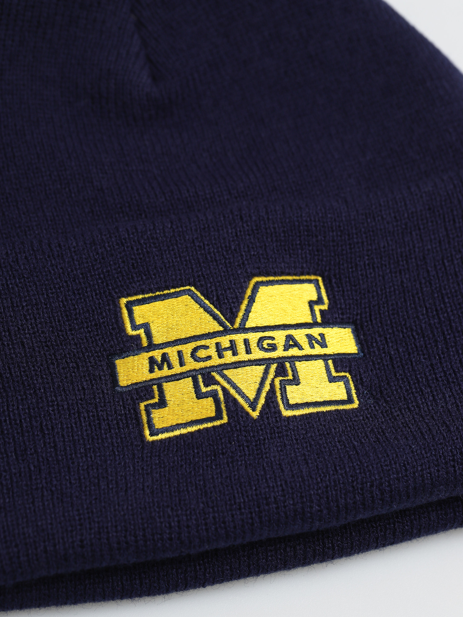 Czapka zimowa Mitchell & Ness Logo Cuff Knit (uniwersity of michigan/navy)