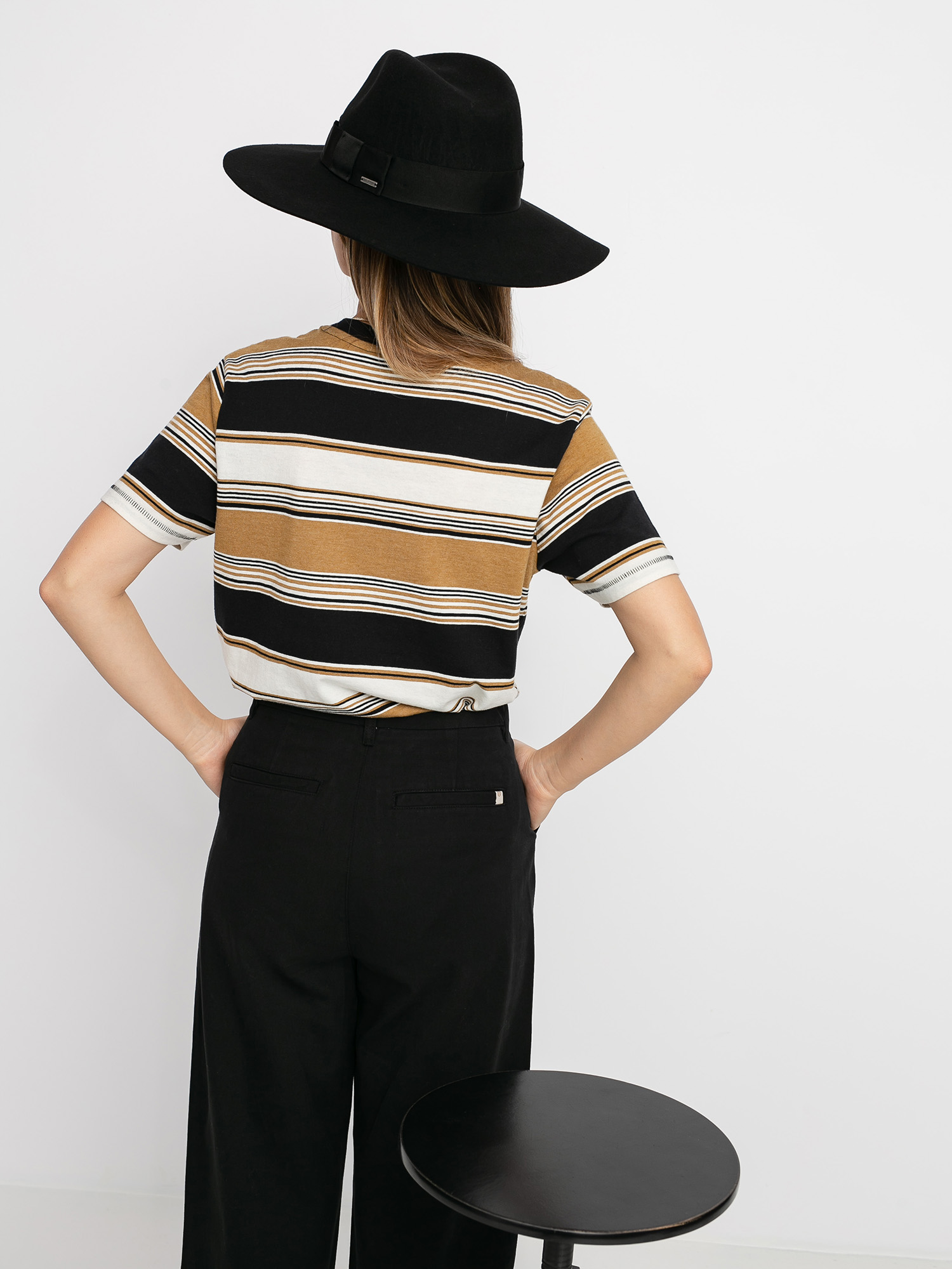 T-shirt Volcom Doing Fine Wmn (vintage gold)