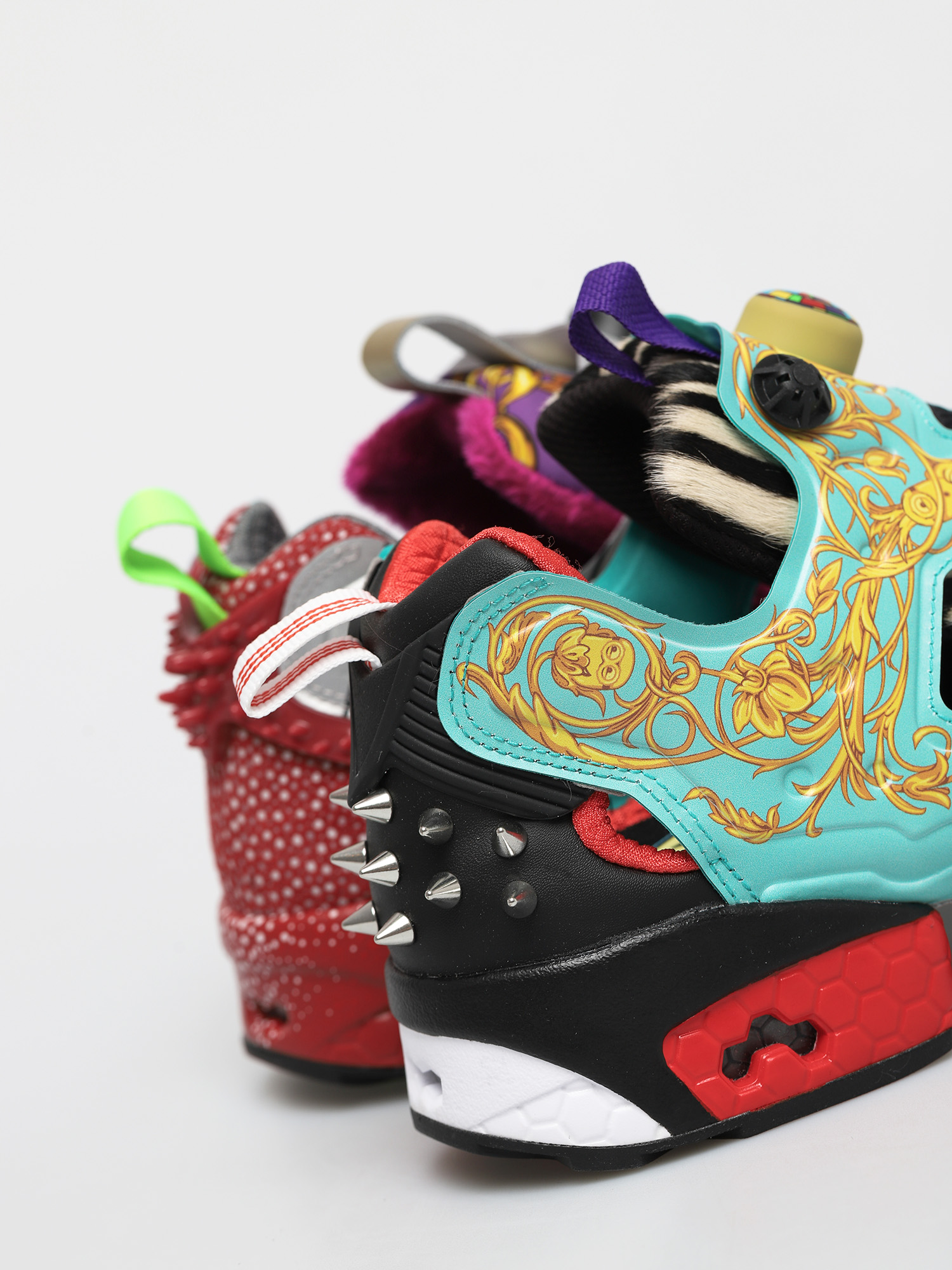 Buty Reebok Minion Instapump Fury (black/white/silvmt)