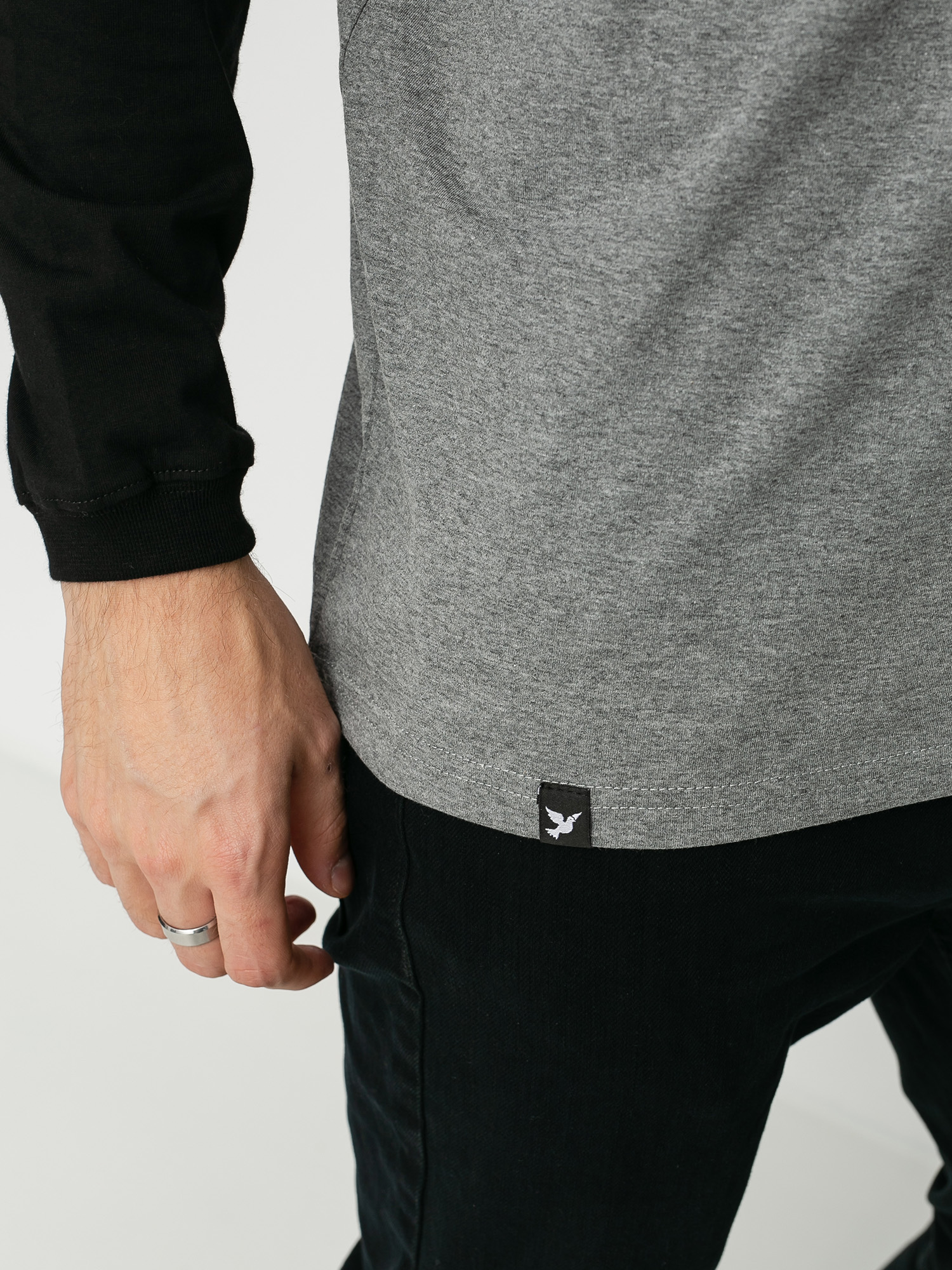 Longsleeve Nervous Classic (grey/black)