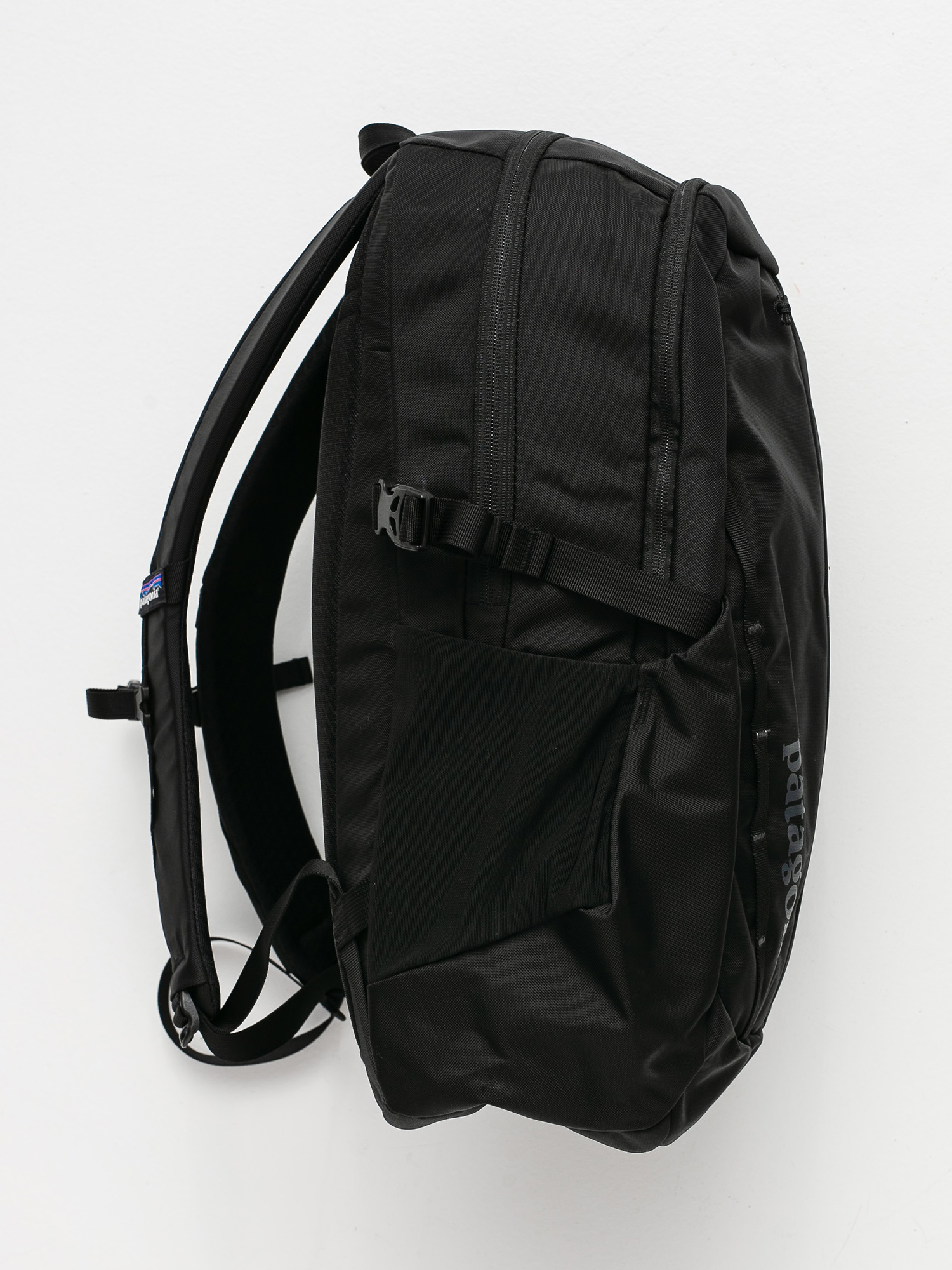 Plecak Patagonia Refugio Pack 28L (black)
