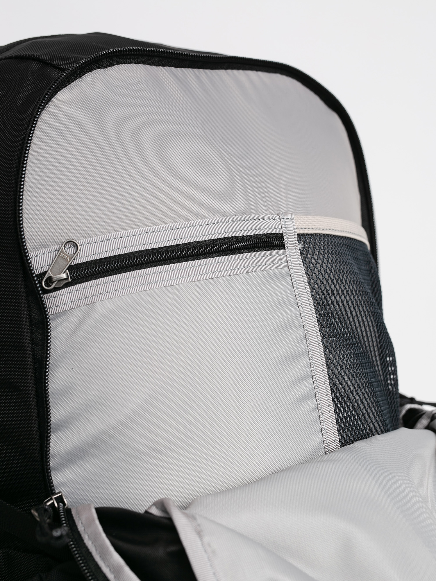 Plecak Patagonia Refugio Pack 28L (black)