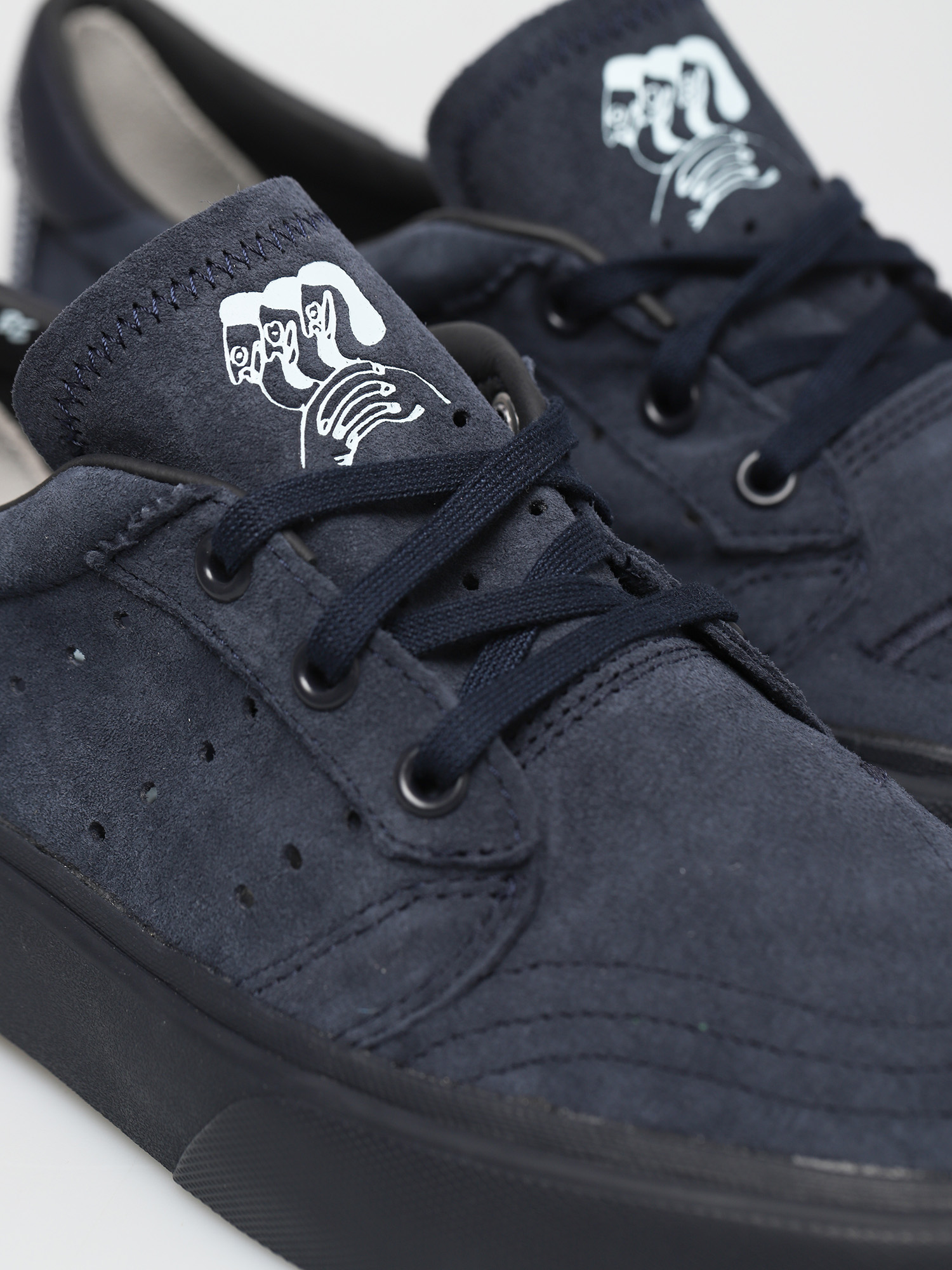 Buty adidas Coronado X Unity (legink/legink/skytin)