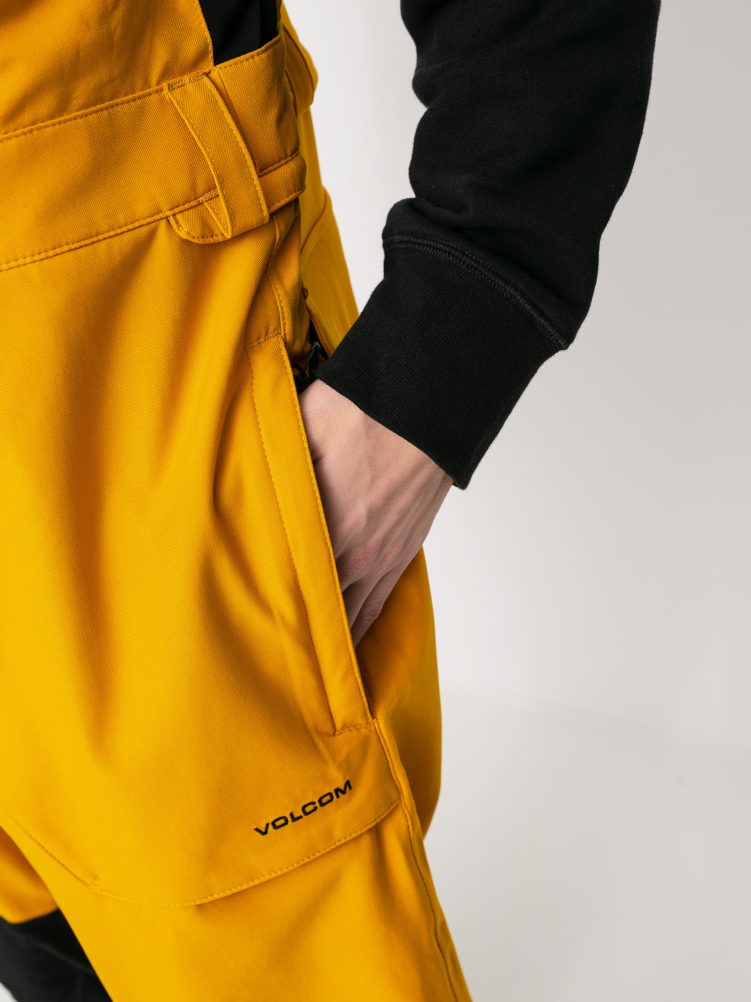Męskie Spodnie snowboardowe Volcom Roan Bib Overall (resin gold)