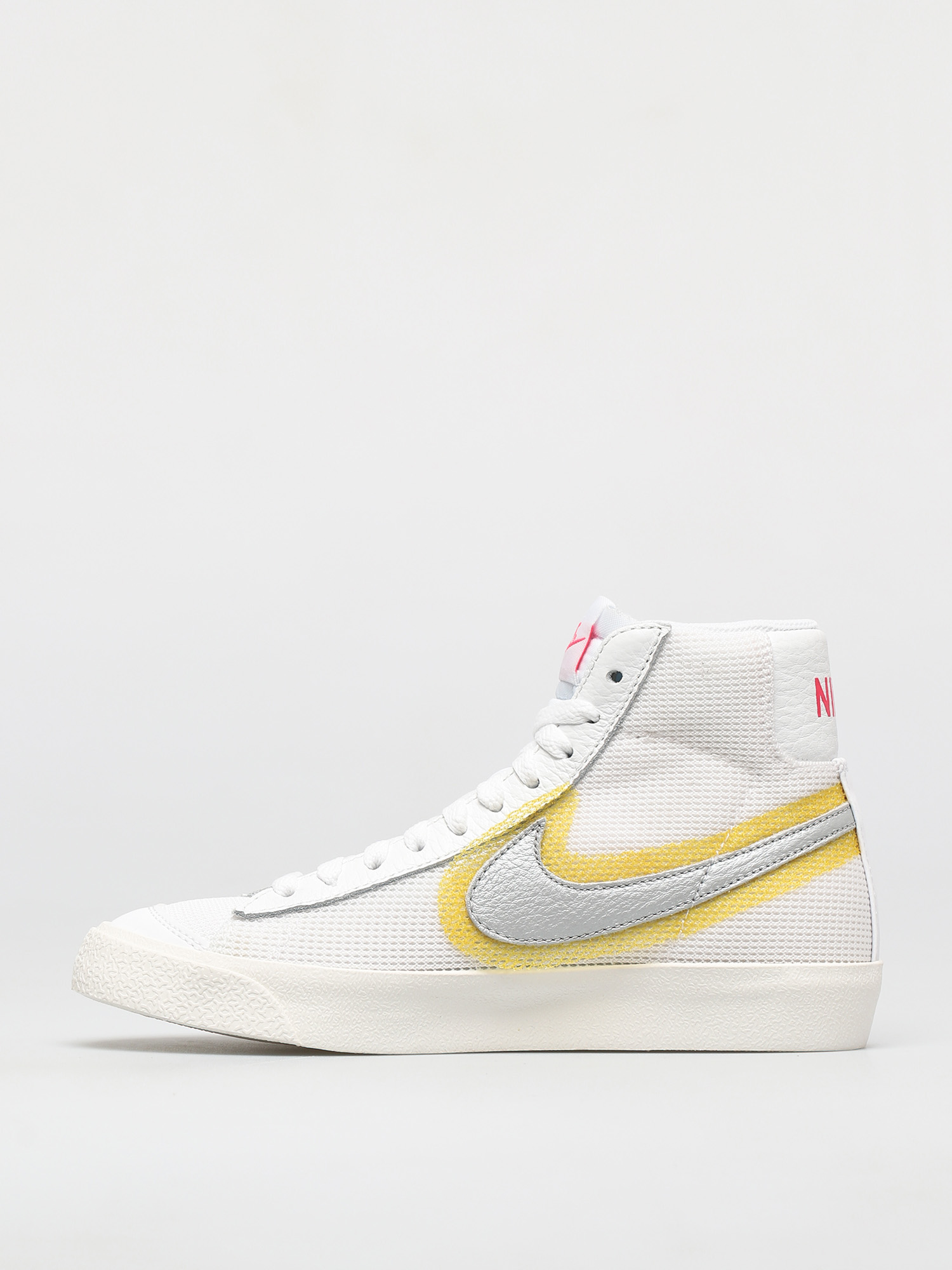 Buty Nike Blazer Mid Vintage 77 Wmn (white/metallic silver/university gold)