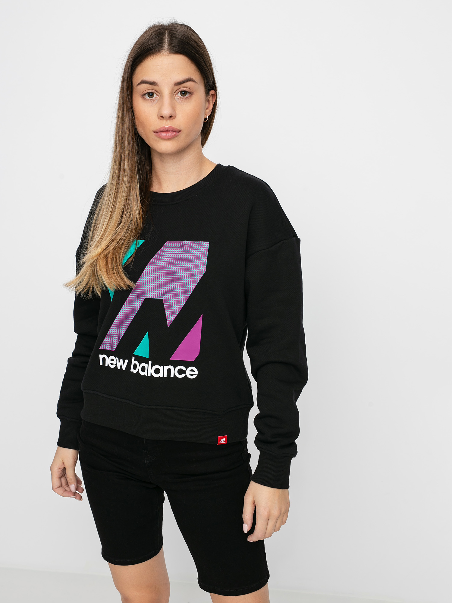 Bluza New Balance Terrain Graphic Crew Wmn (black)