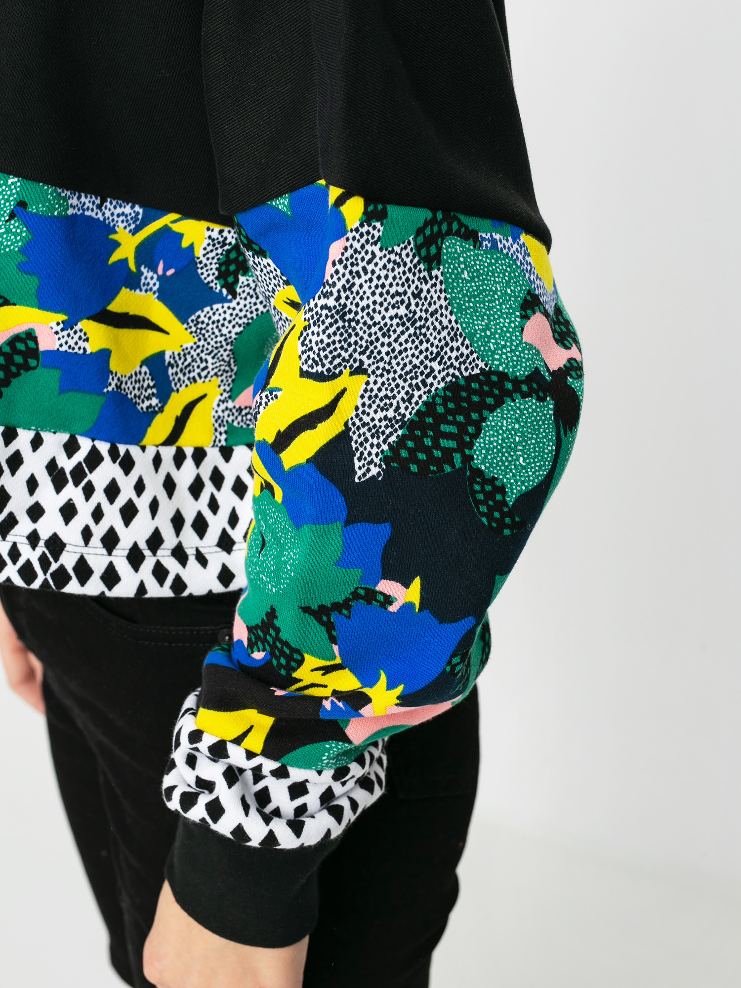 Bluza z kapturem adidas Originals Cropped HD Wmn (black/multco)